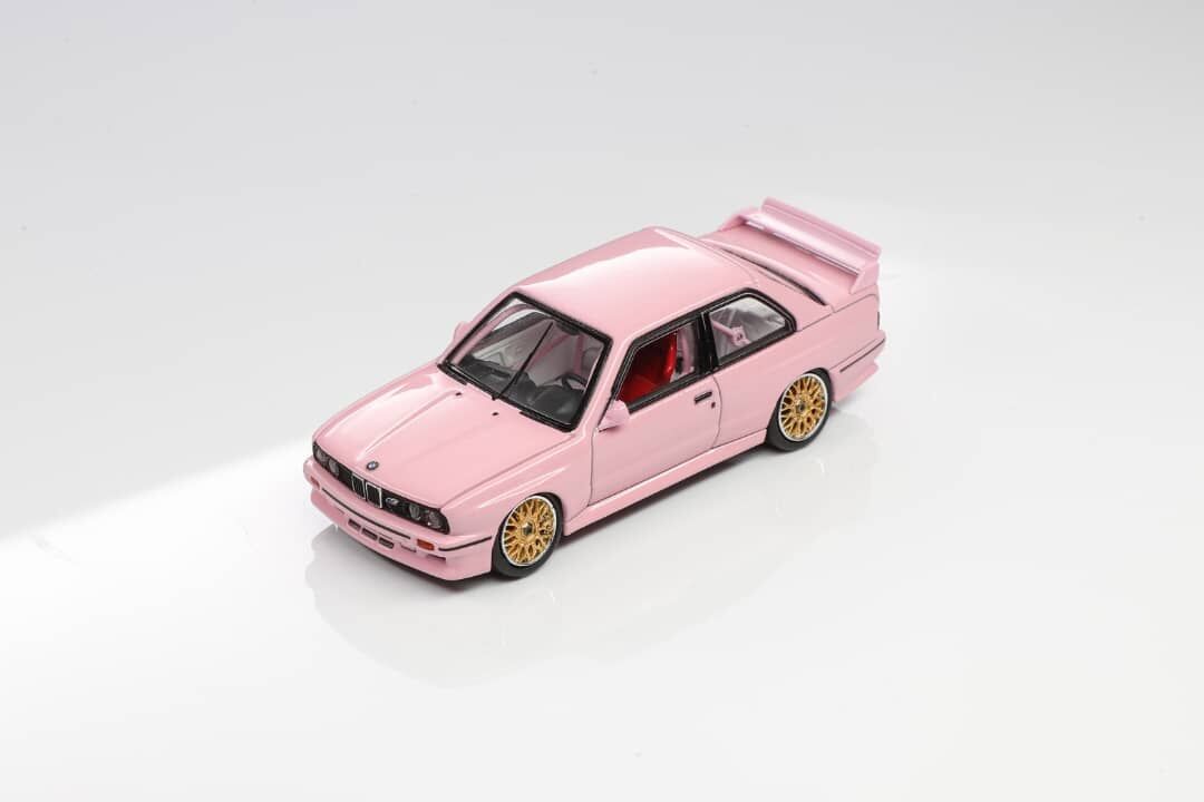 預訂:1/64 Mortal BMW M3 E30 Sedan Valentine's Day Pink (MBE30SP )