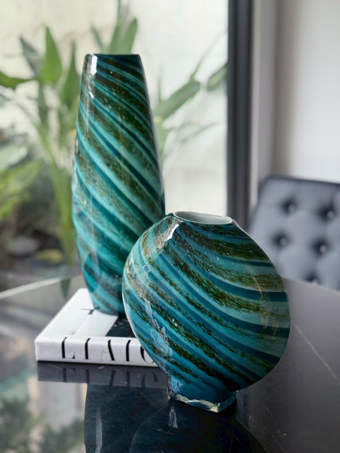 湖映波紋花器 扁高/瘦高