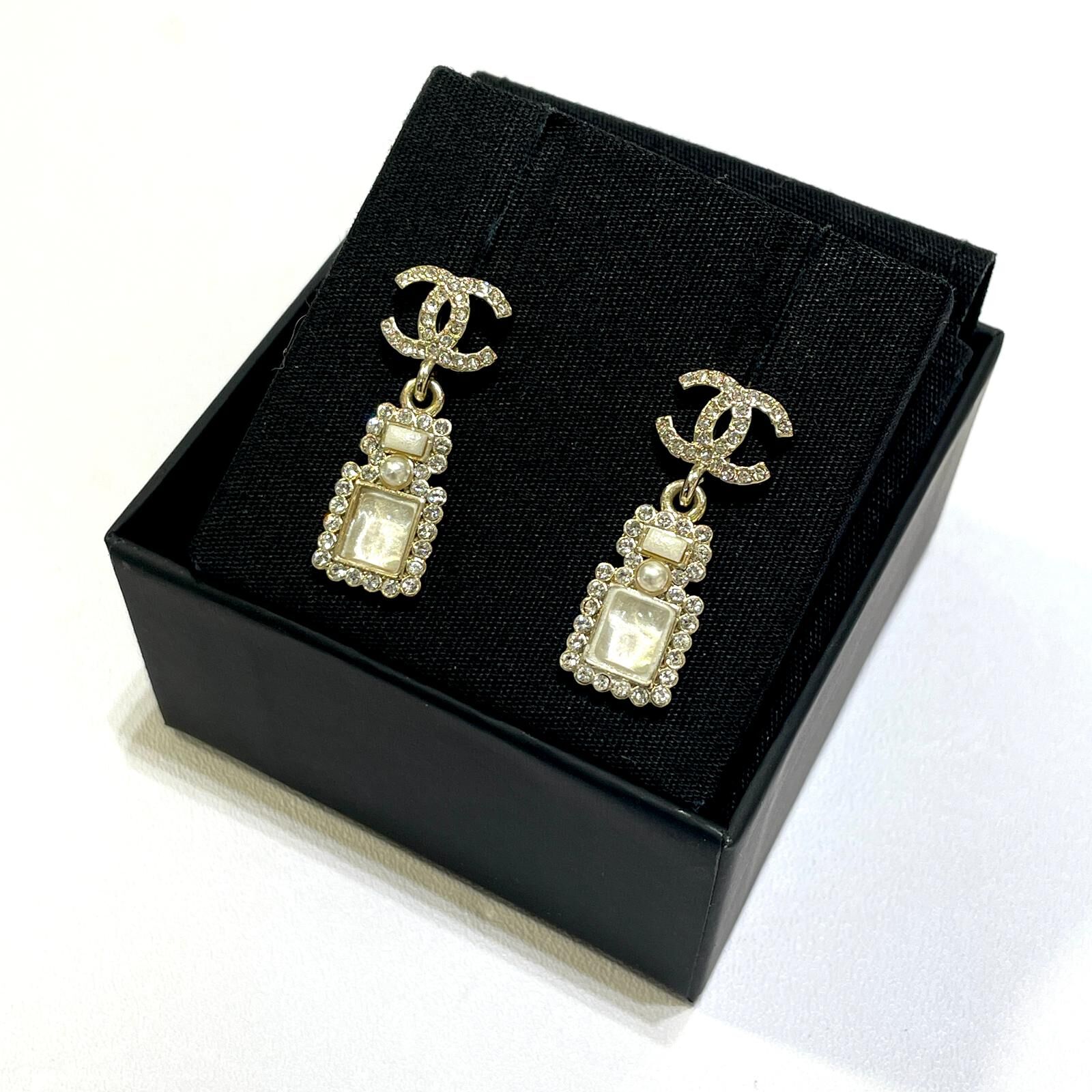 全新CHANEL EARRING 1X2.5cm, AB7272, 淡金香水樽垂吊水鑽,香奈兒耳環 #BRAND NEW #香榭站正品