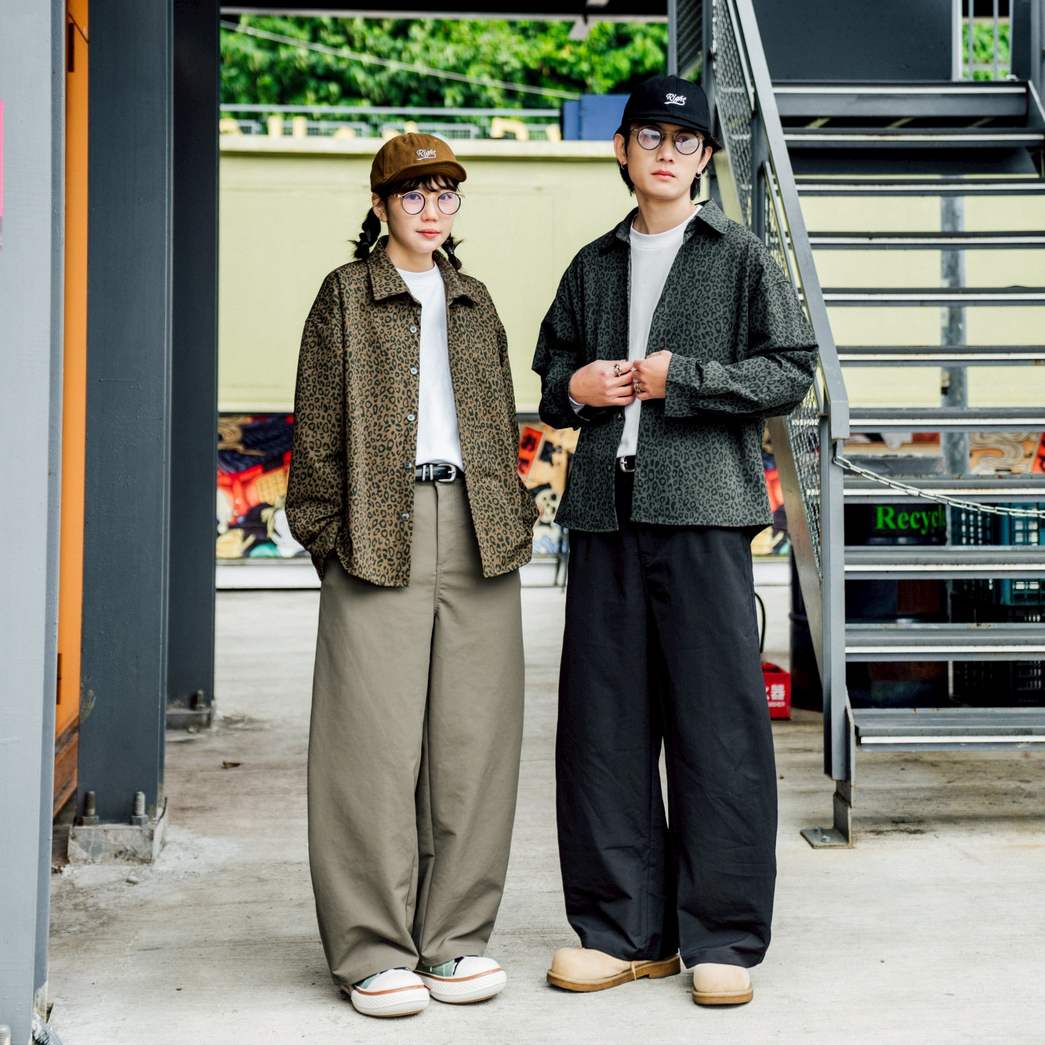 #預購 SBG 完美版型頂級彈力素面彎刀長褲 SB8023 三色