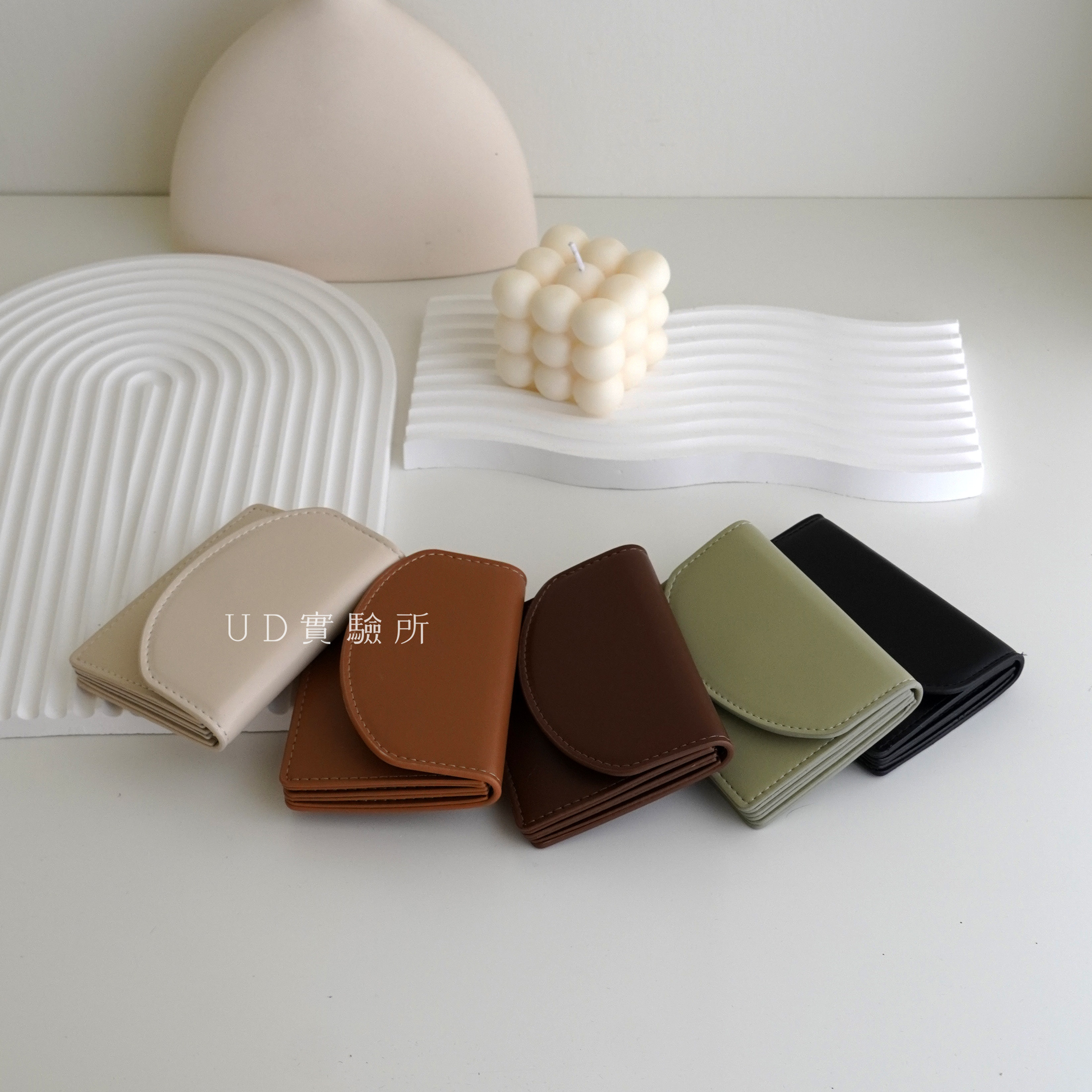 半月短夾 五色售