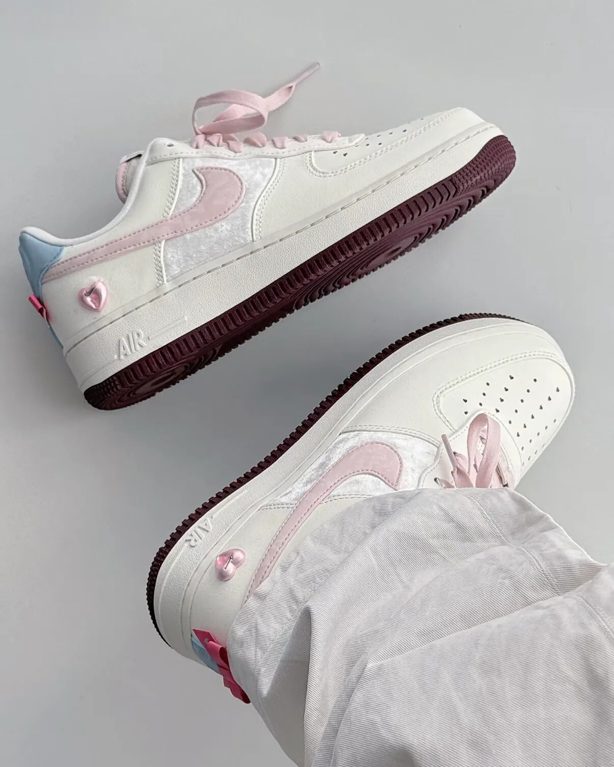NIKE AIR FORCE 1 2026 情人節 限定款 奶油白 蝴蝶結 愛心 寶寶藍 IQ4937-161