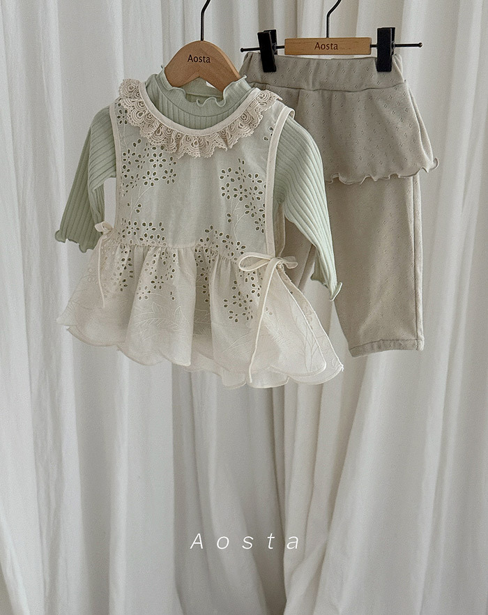 正韓春aosta 雕花鏤空罩衫