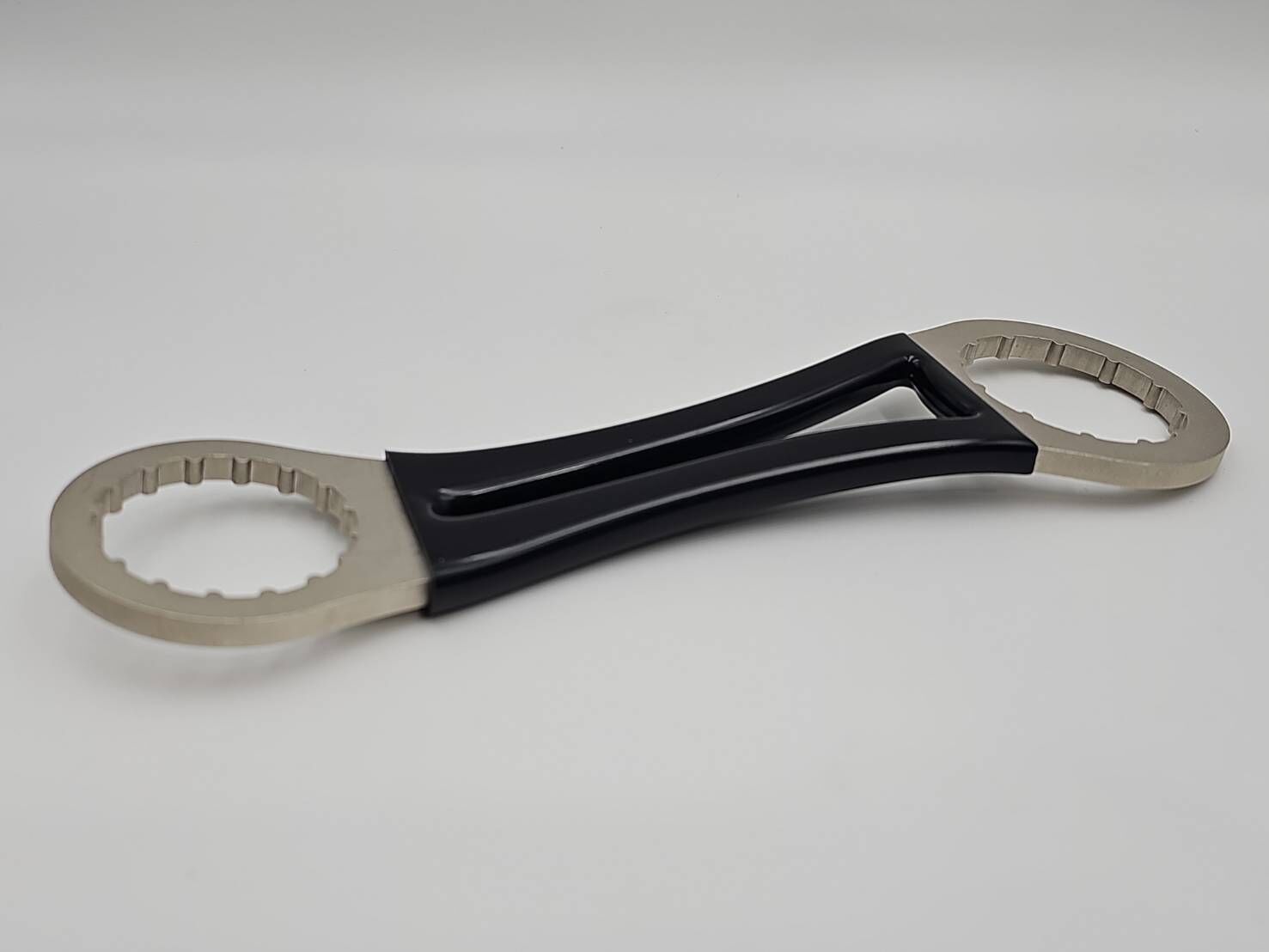 CRODER BB拆裝扳手 適用IB24 IB30 對鎖式BB BB86 BB30 BB386 IB24內徑尺寸:44mm / 16齒 IB30內徑尺寸:50mm / 12齒 板手 工具