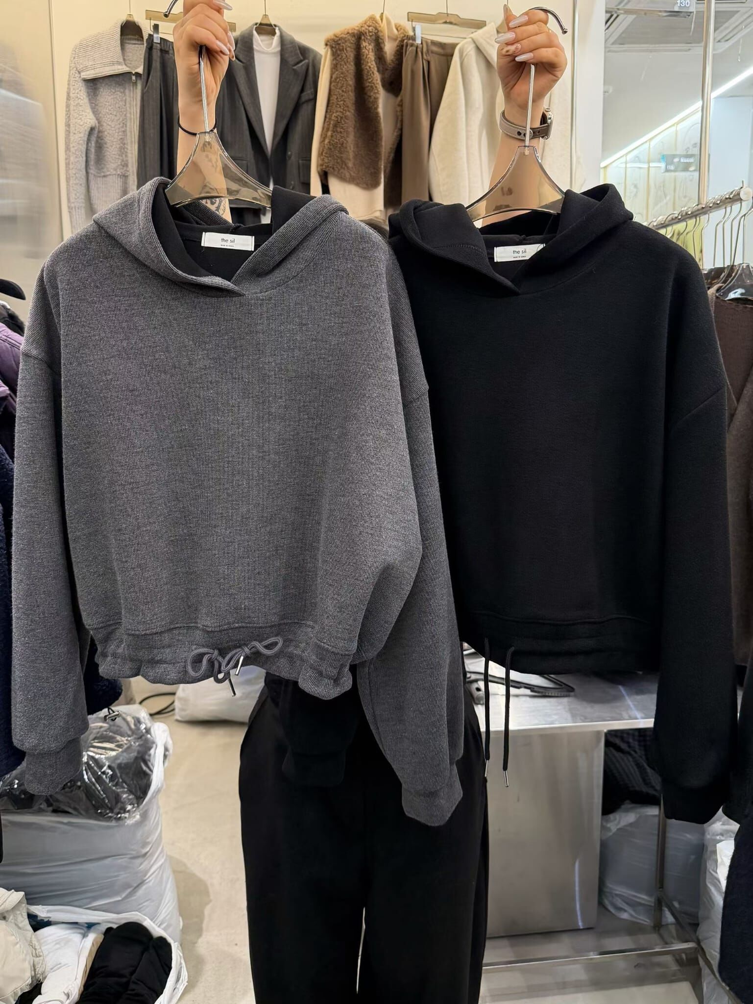 1L5436 連帽束腰繩短版衛衣 *特價* (優惠碼同充值購物金不適用)