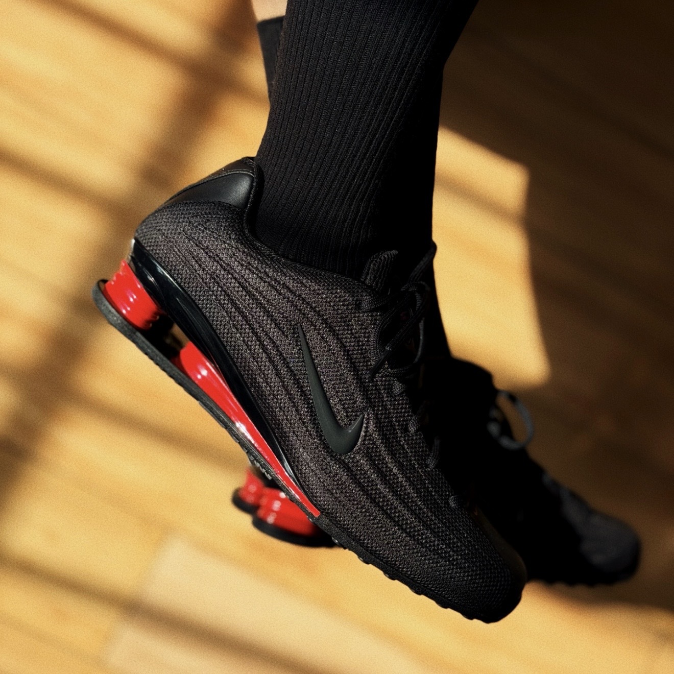 NIKE SHOX Z 黑紅 針織鞋面 MEOVV同款 彈簧鞋 復古 女鞋 HQ7540-002