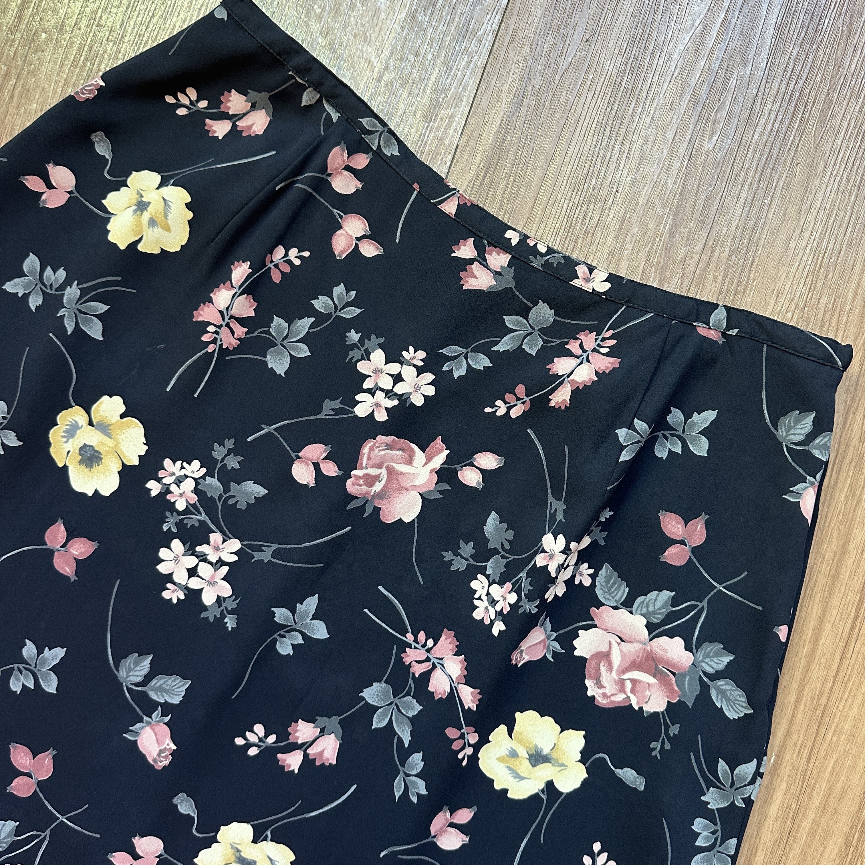 黑色大花雪紡半身裙