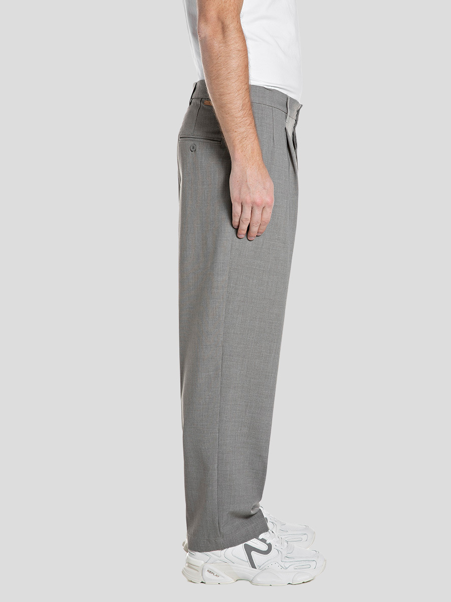 灰色寬版打褶長褲