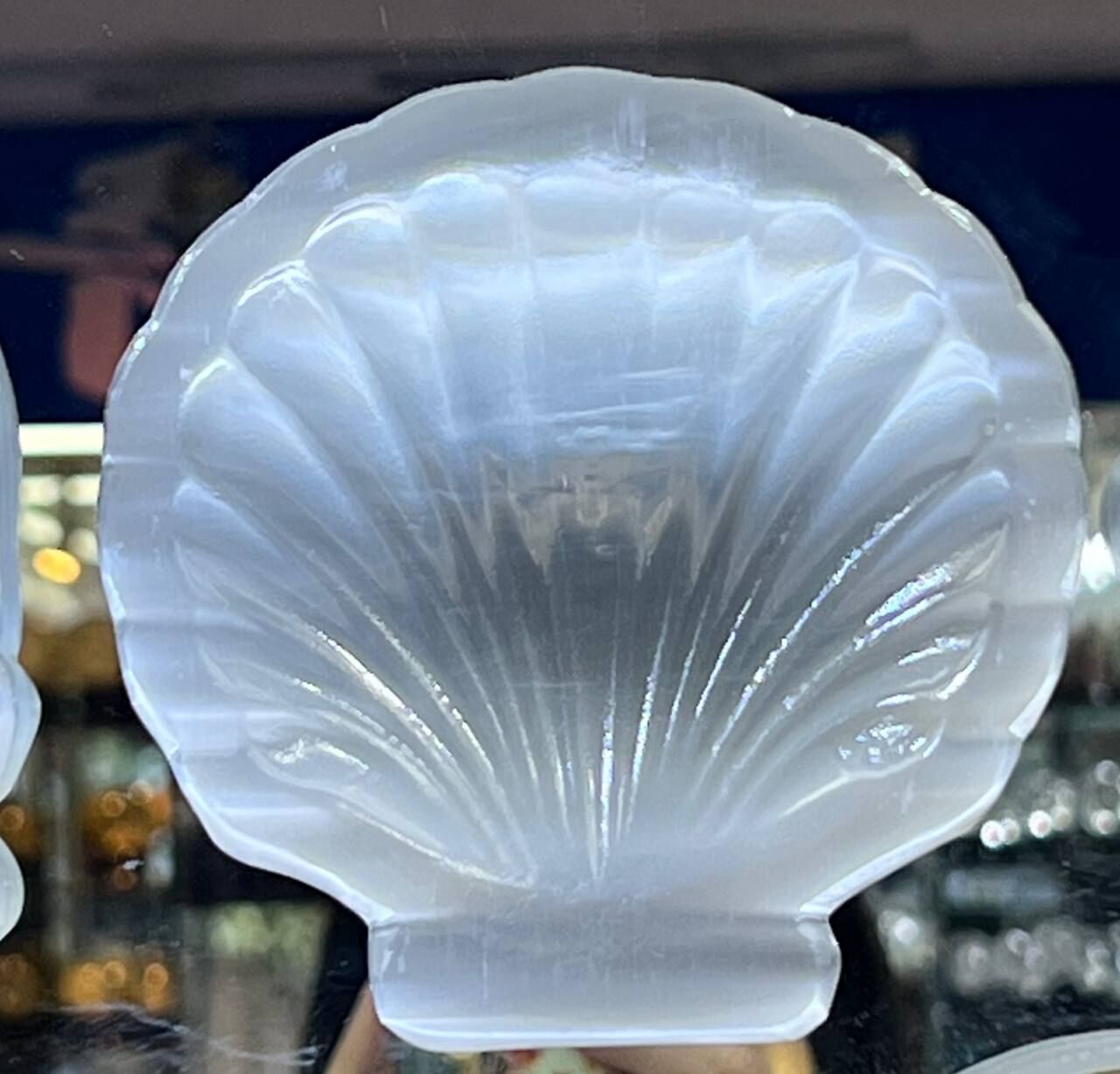 [S] GEMZ & CO 266 PALO SANTO SELENITE SHELL DISPLAY PLATE, V683 (V683)