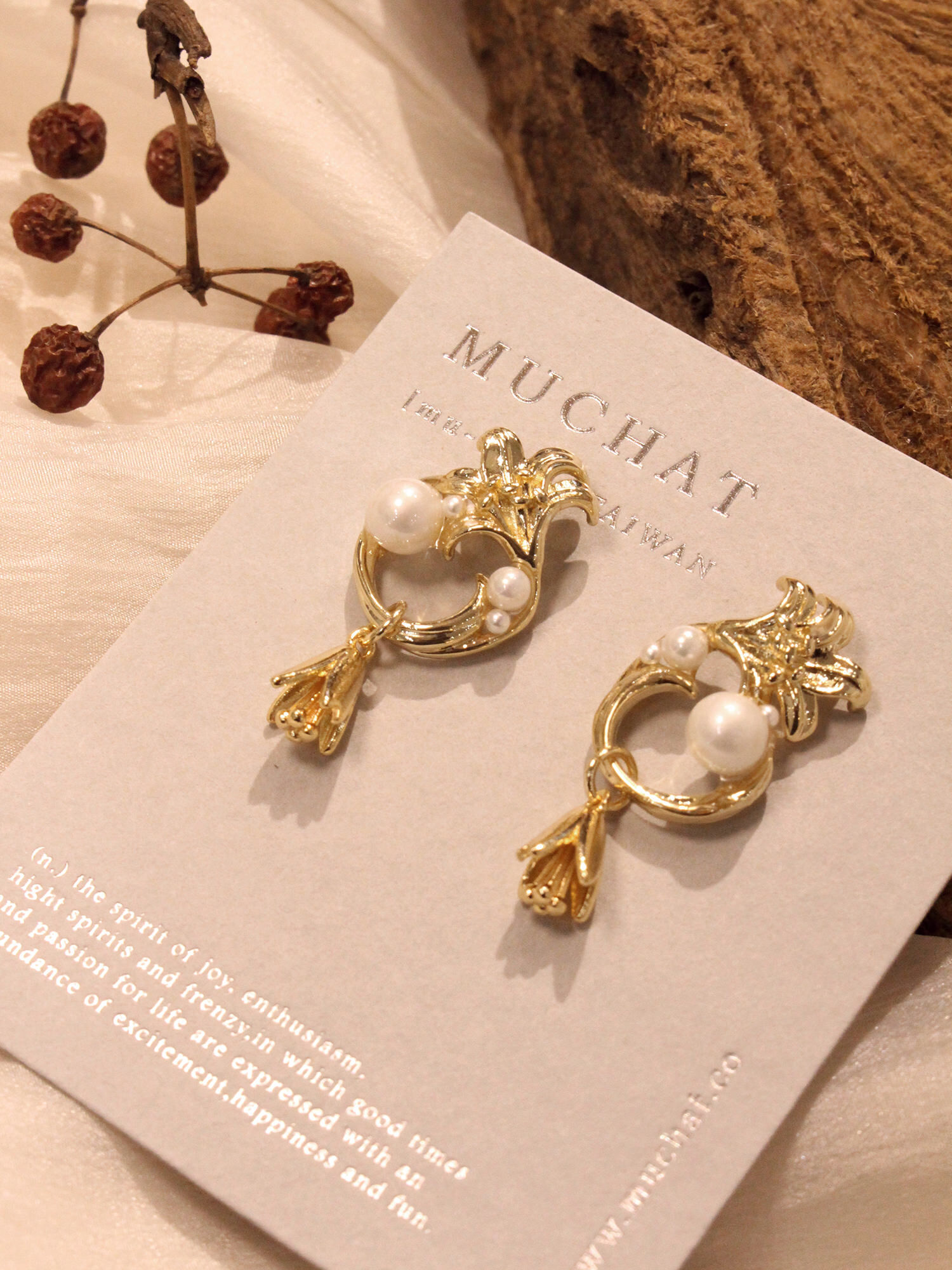 瀾光漫漫。MUCHAT手作14KGP珍珠花苞鏤空純銀針耳環