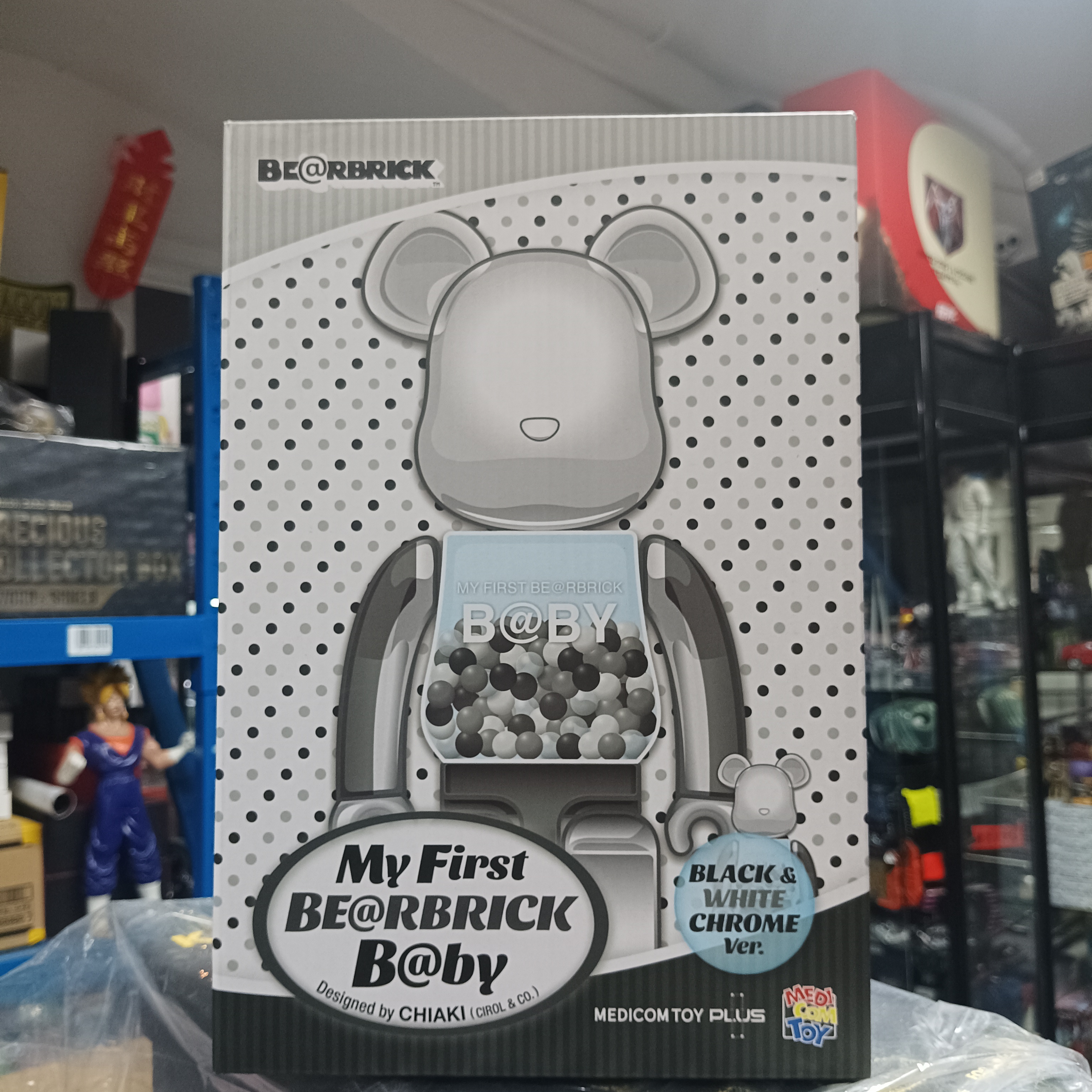 寄賣-my first bearbrick baby black & white chrome 400%+ 100%