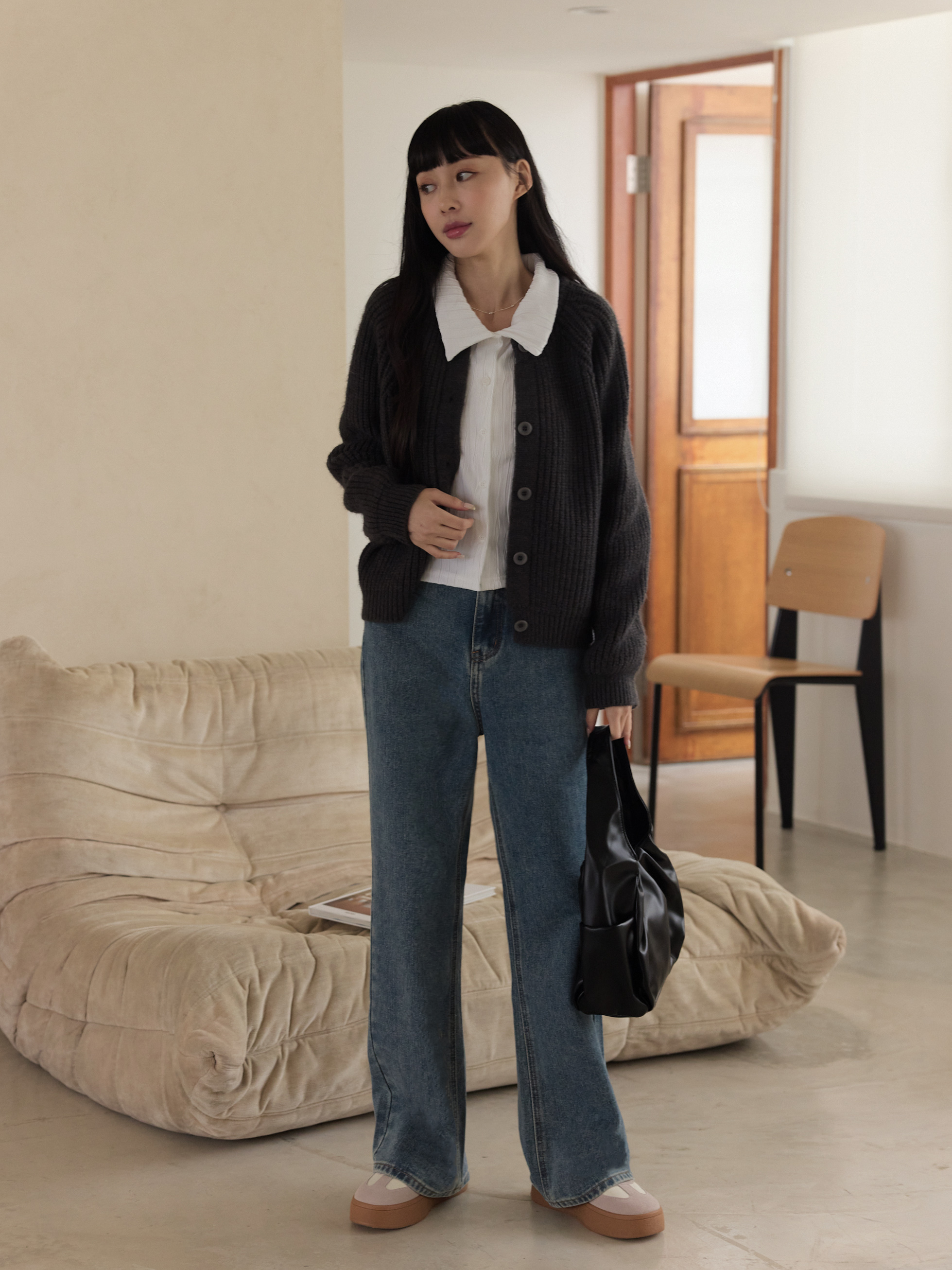 厚實粗鉤織圓領排釦外套