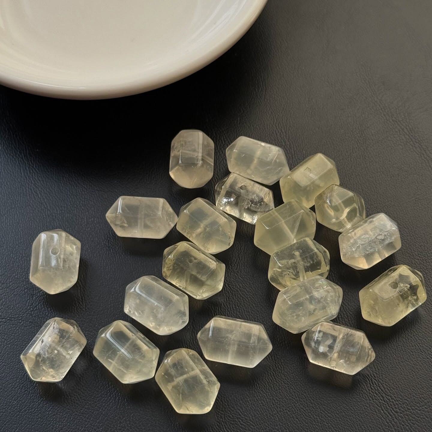 [原石] 檸檬黃水晶 雙尖 通孔