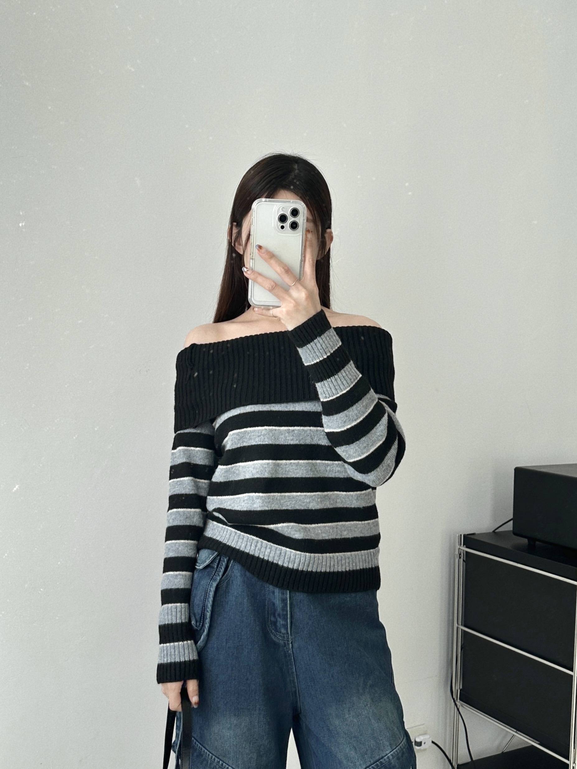 條紋一字領毛衣