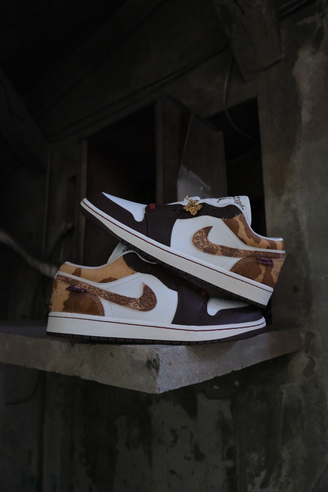 Nike Air Jordan 1 Low SE 馬年限定 斑紋 咖啡棕 IQ5321-121