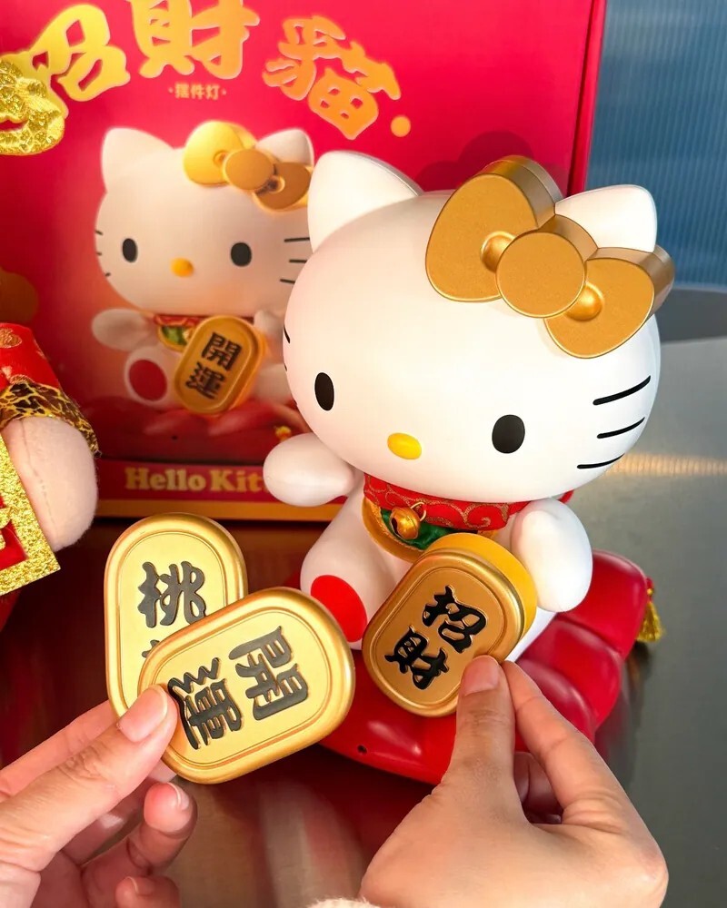KTQ STORE ‧ Sanrio 三麗鷗 HELLO KITTY 招財貓 擺設 感應燈 小燈 禮盒
