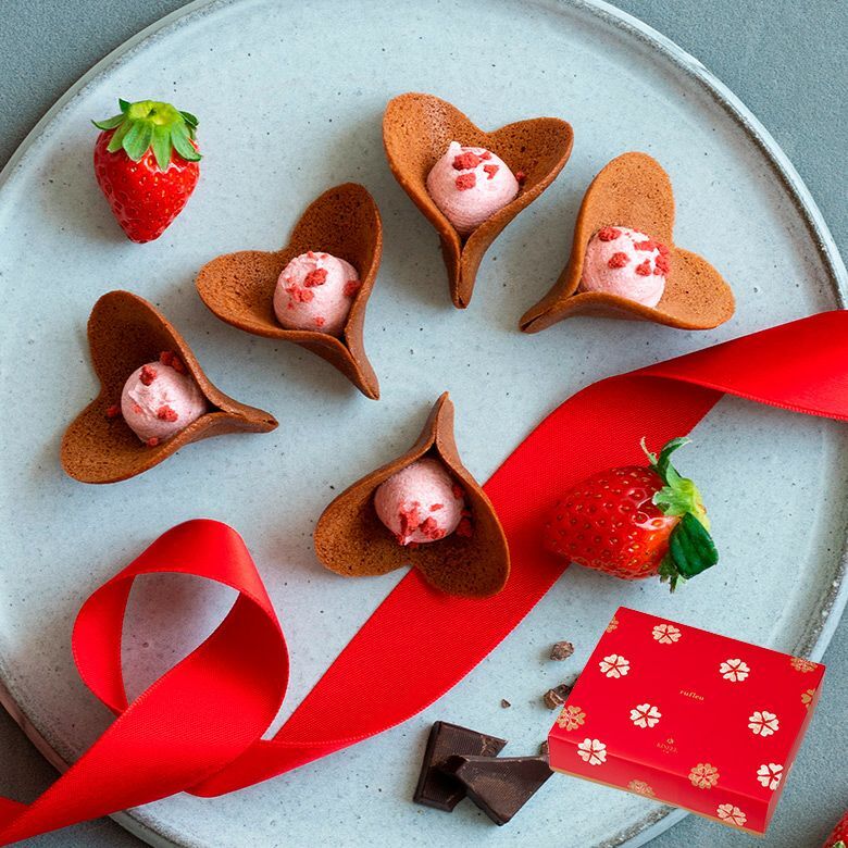 【年賀精選】KINEEL 奶油花瓣貓舌餅(草莓朱古力)