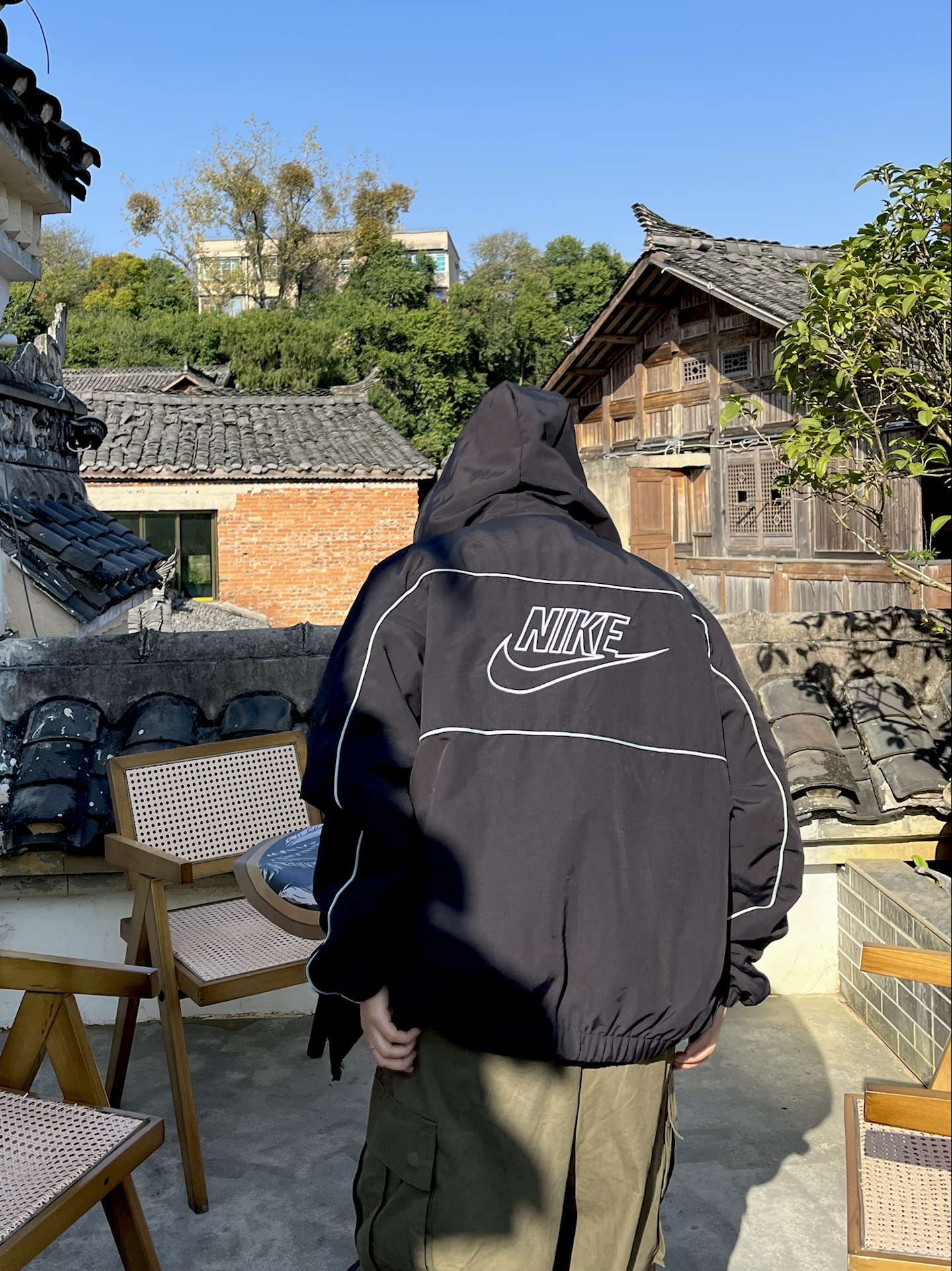 代購-NIKE CLUB 輕量尼龍 防風 連帽外套 HJ2013-010