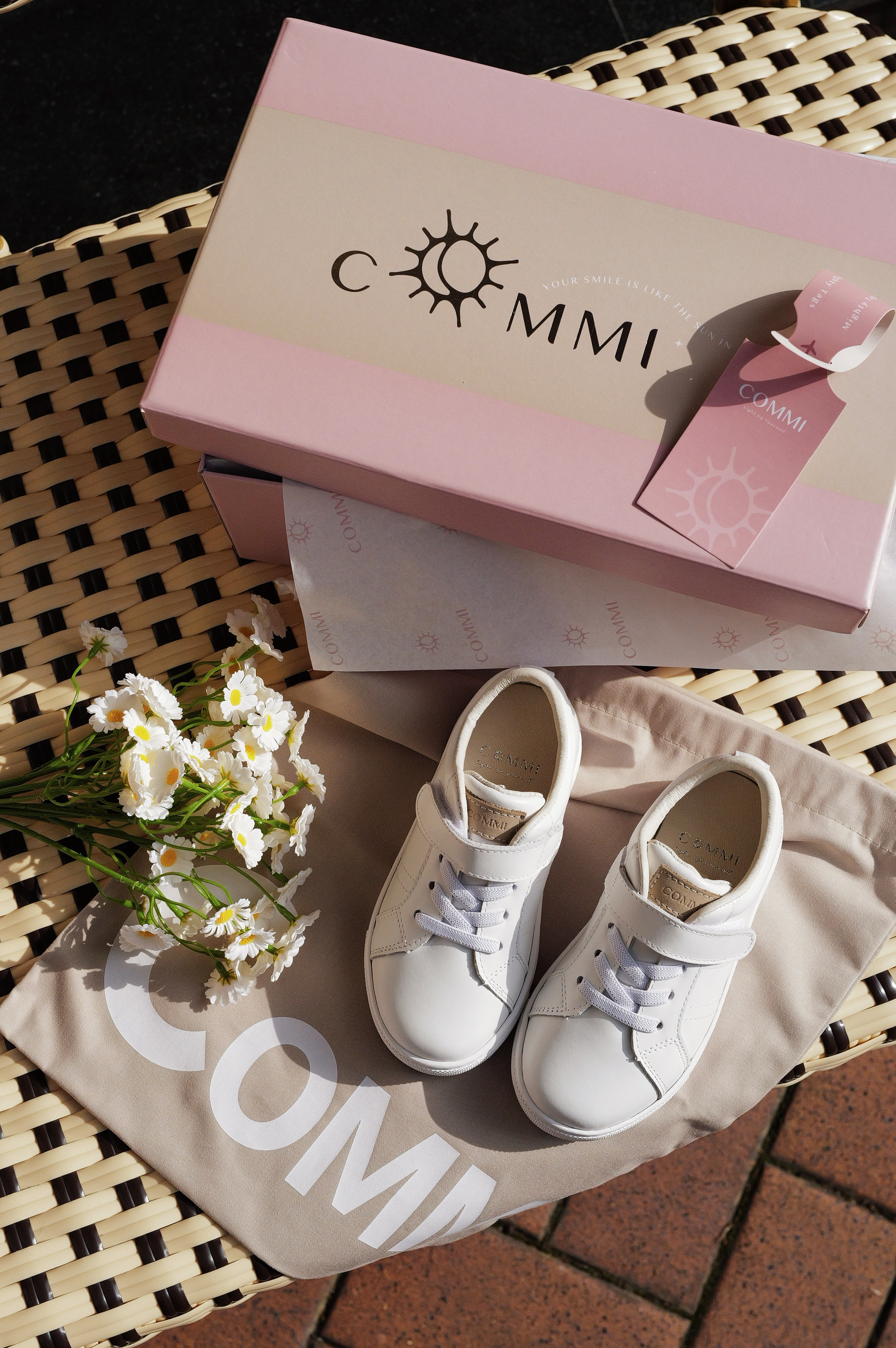 預購 COMMI 升級復刻手工真皮小白鞋2.0-童款 26-32
