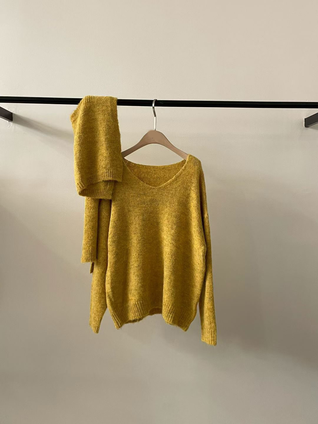 亮眼色系V領針織上衣+同色系披肩SET / 3色