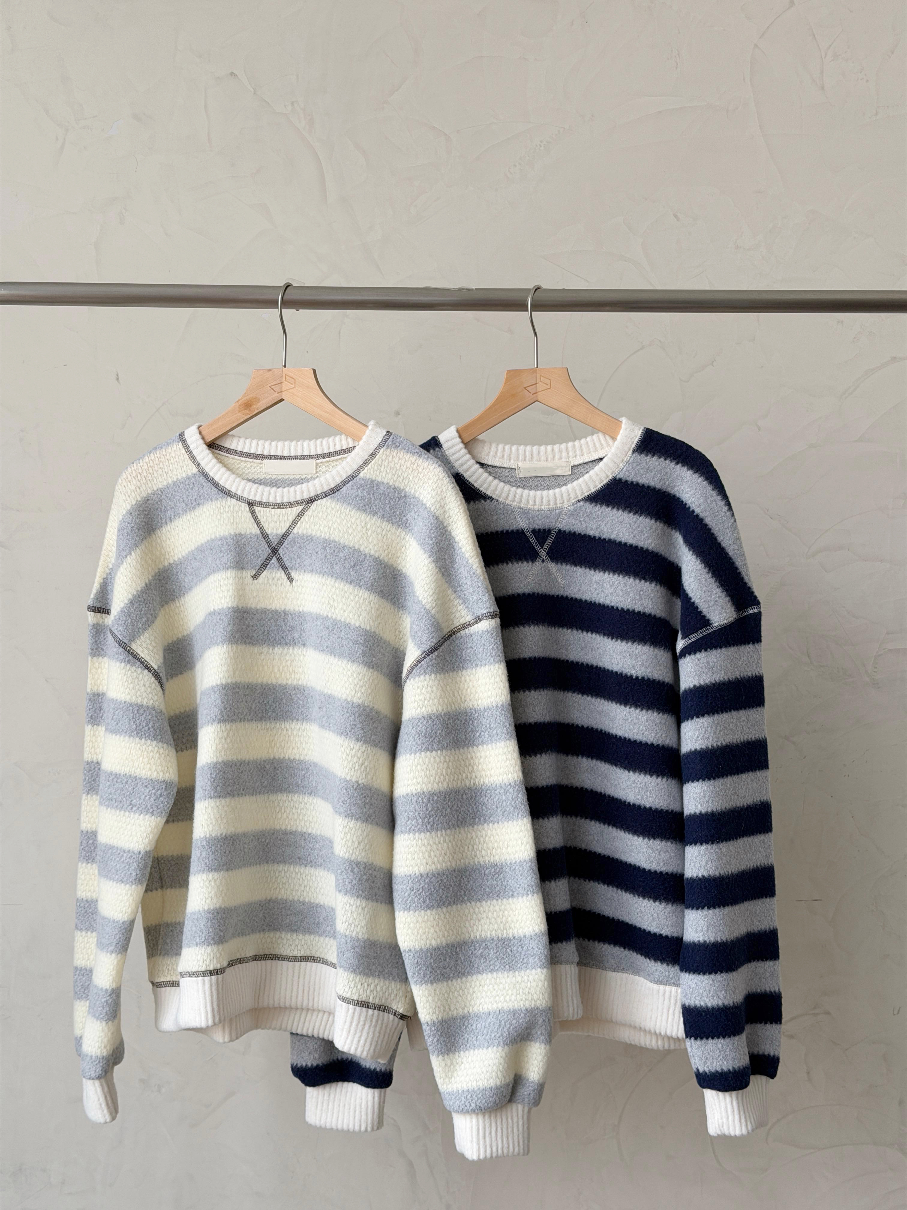 KR438 拼色交叉領橫間衛衣-2色