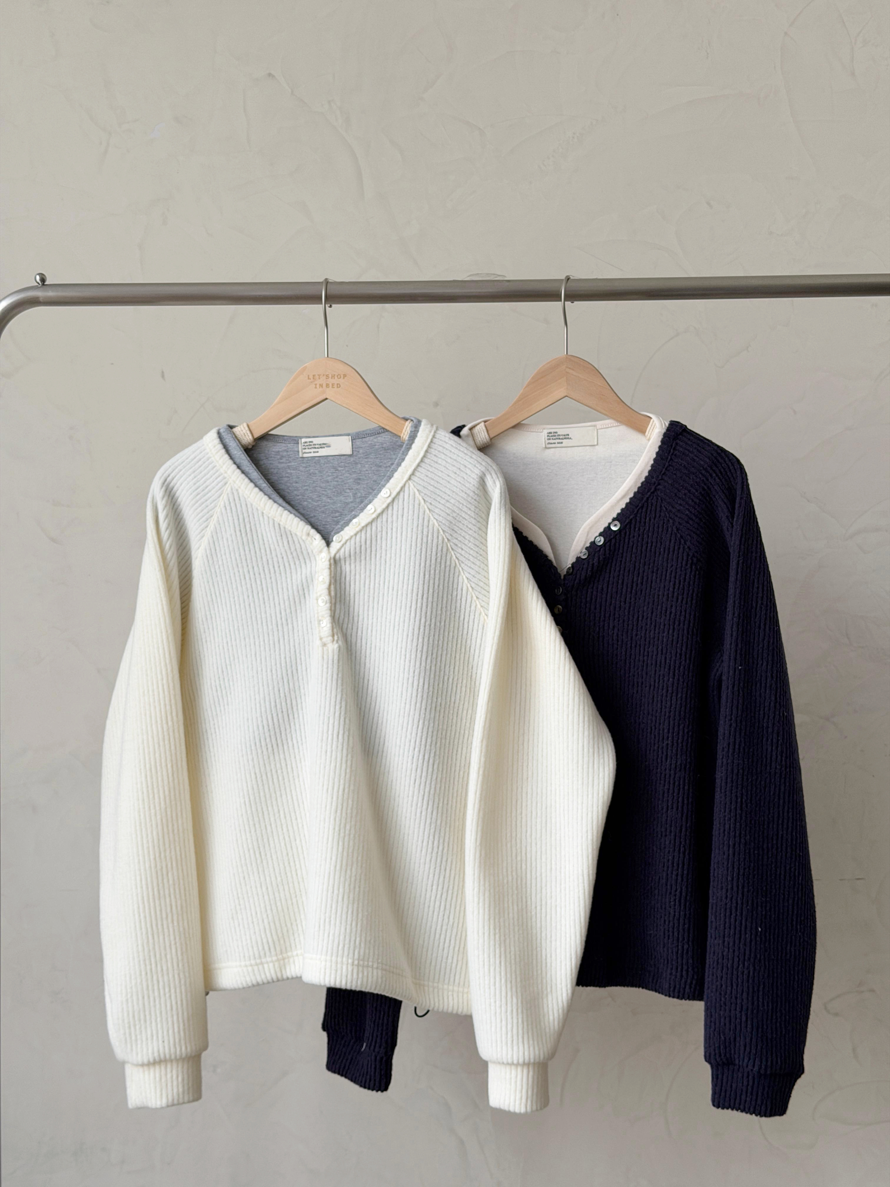 KR439 假兩件拼色鑽石領TOP-2色