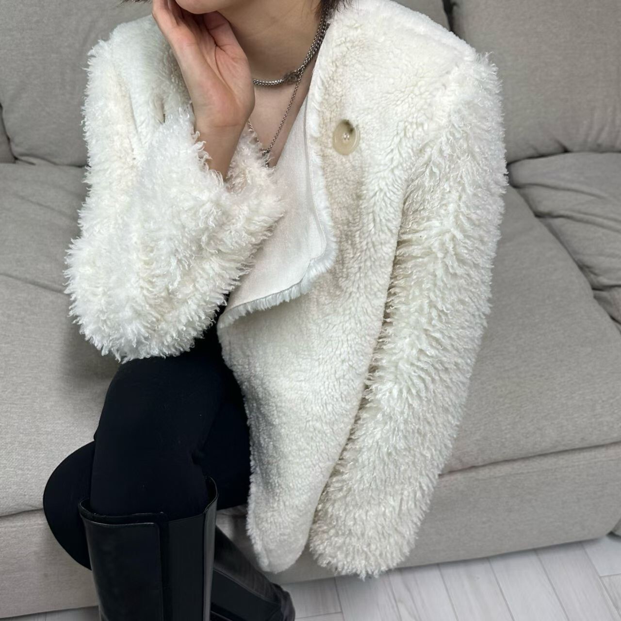 綿羊毛毛圓領外套