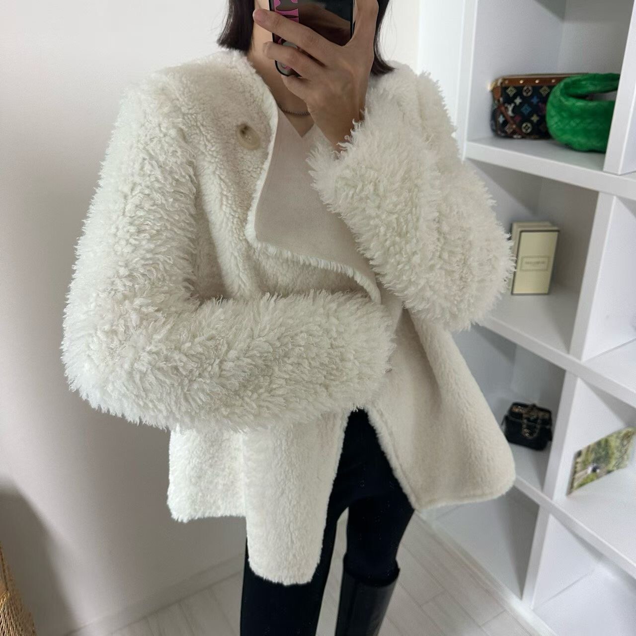 綿羊毛毛圓領外套