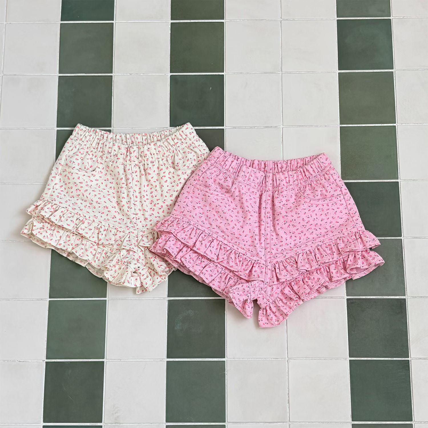 KR 1st blue皺褶花花短褲 | 2色