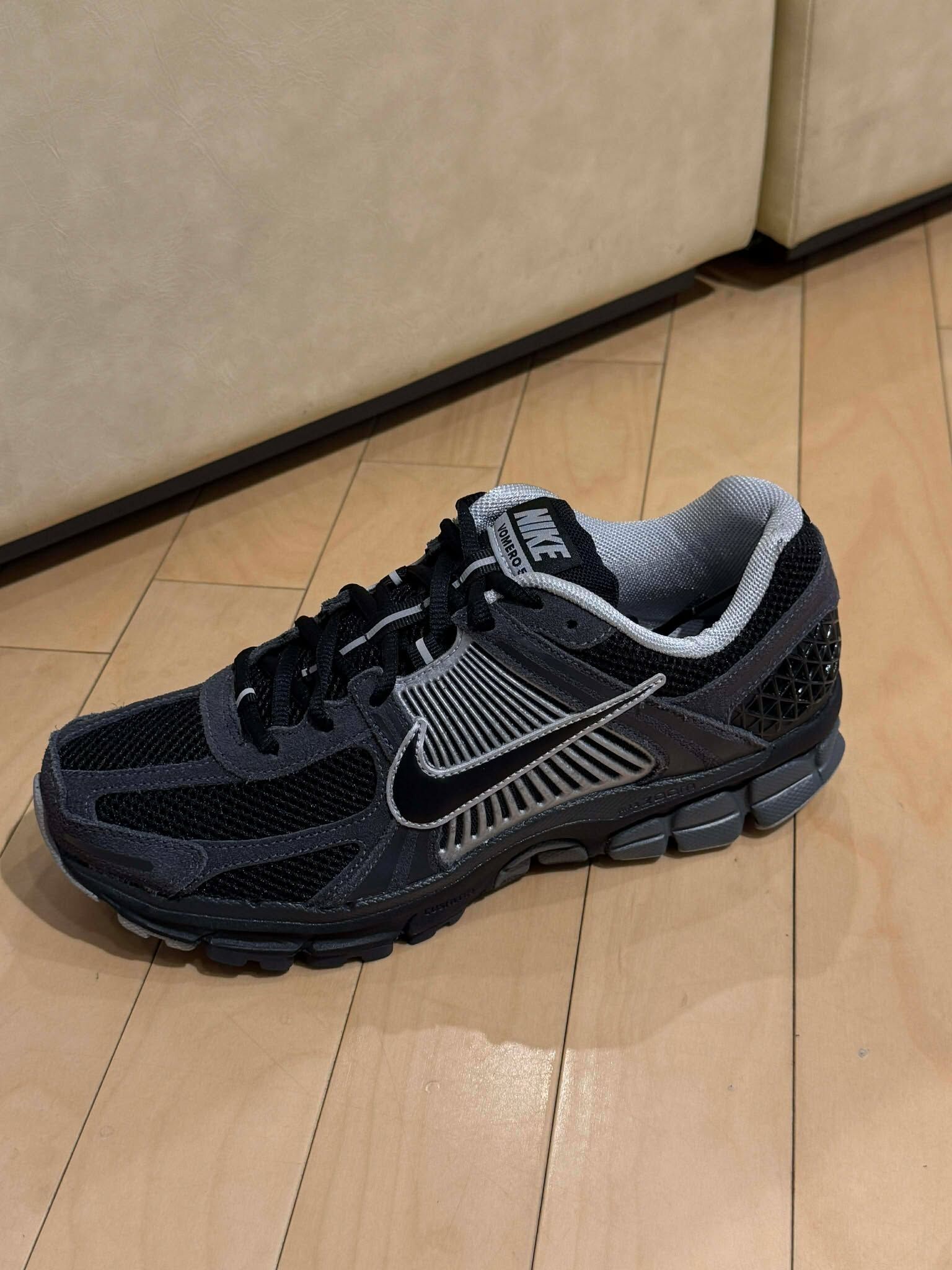 NIKE ZOOM VOMERO 5 兩色 現貨供應 1月新款 HF1553-006 IM3486-001