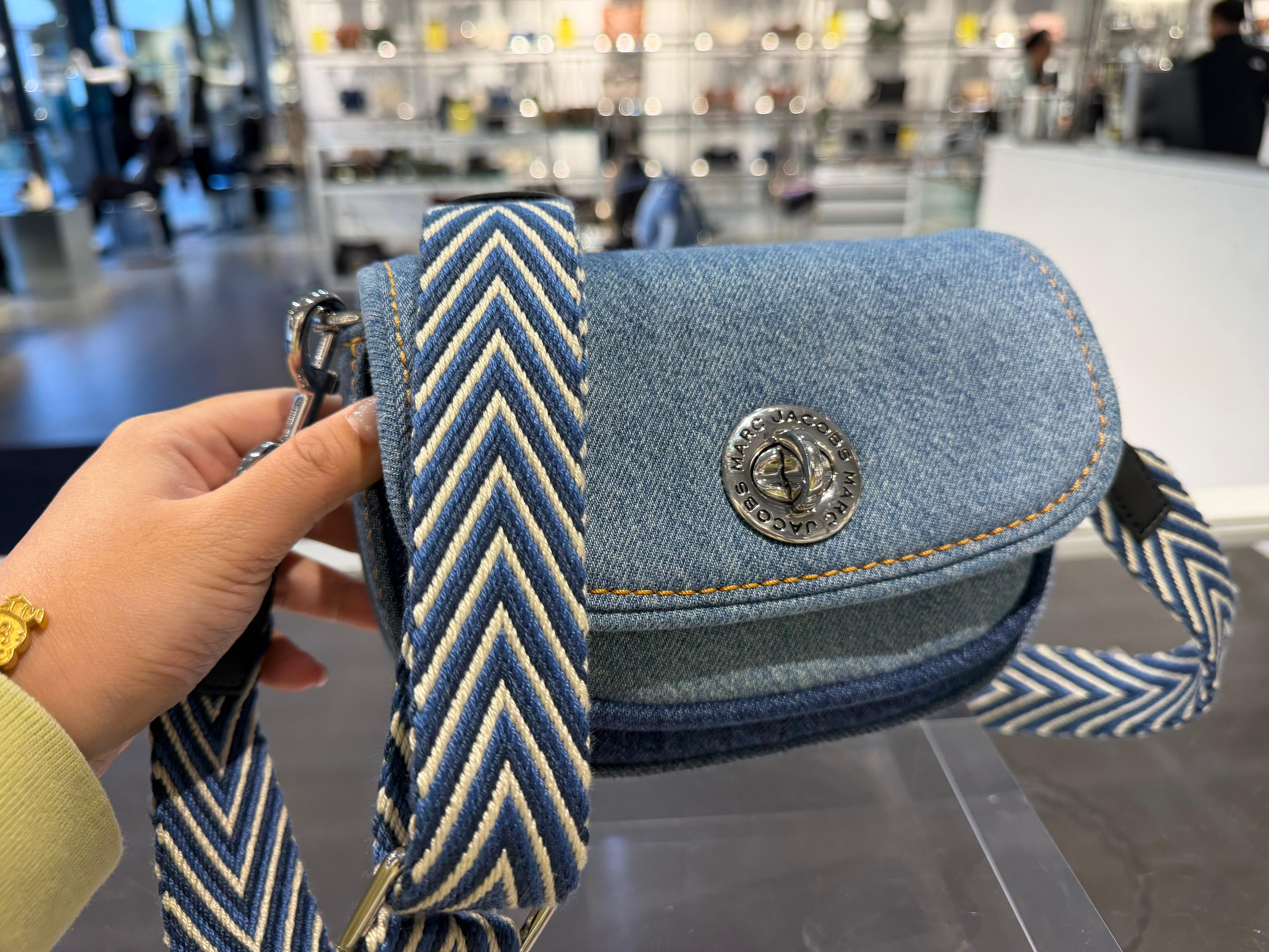 【預購】Marc Jacobs H012169 牛仔斜咩袋