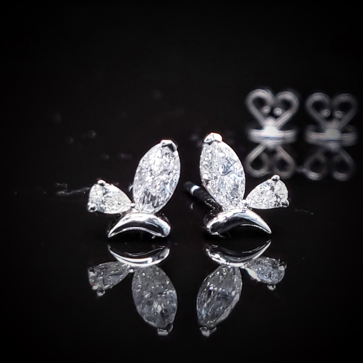 全新18K白金49份鑽石耳環