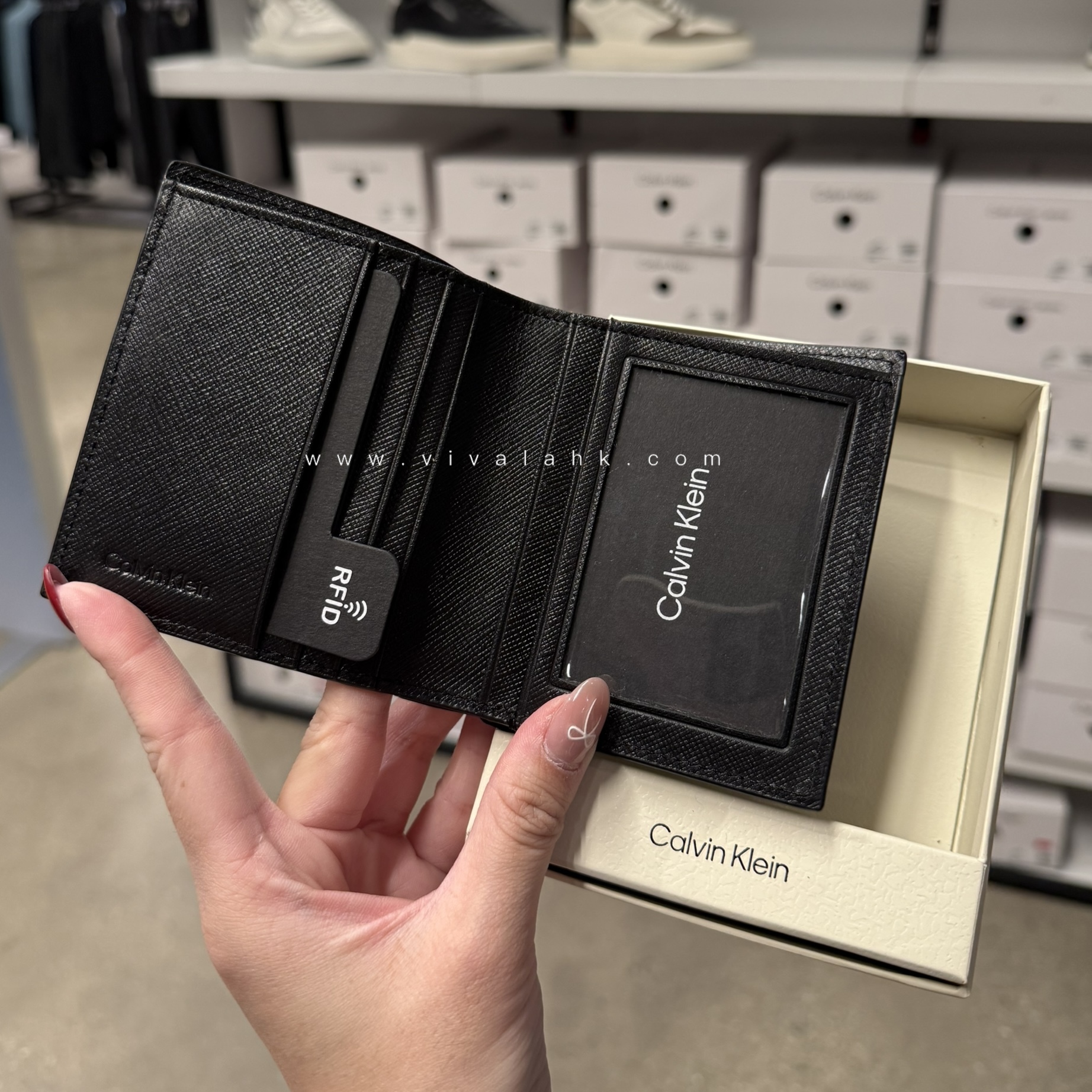 Calvin Klein - 男裝對摺薄款短銀包 (相位+紙幣位) (十字皮) (4D1058G)