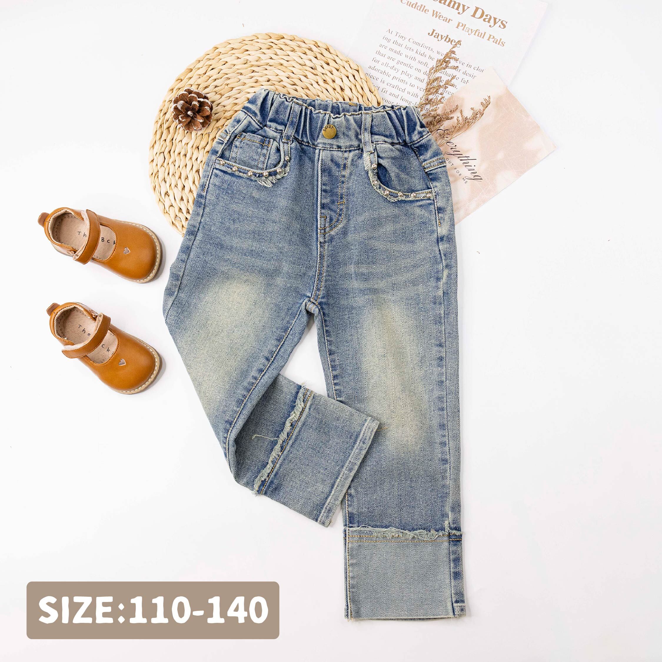 【H35779】個性小銀珠反褶設計牛仔褲