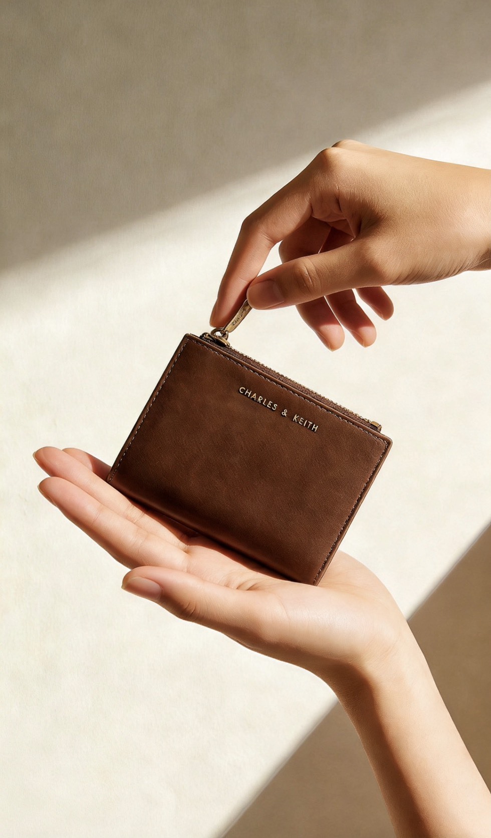 （現貨）Charles & Keith 小CK 皮革 錢包 皮夾 短夾 2色