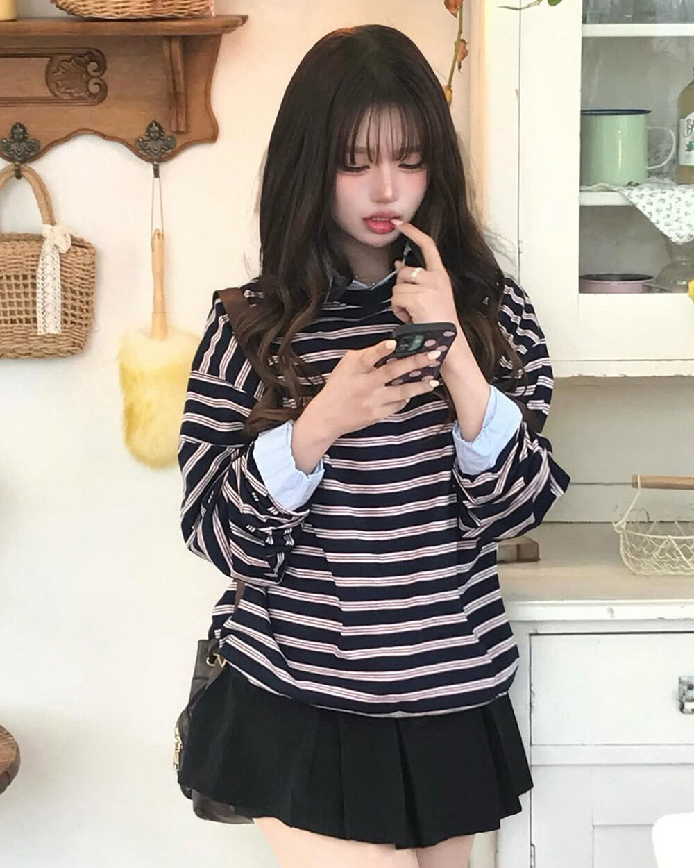 預訂｜MUAHMUAH STRIPED POINT EMBROIDERED SWEATSHIRT