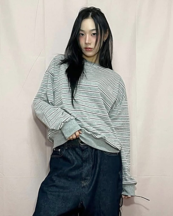 預訂｜MUAHMUAH STRIPED POINT EMBROIDERED SWEATSHIRT