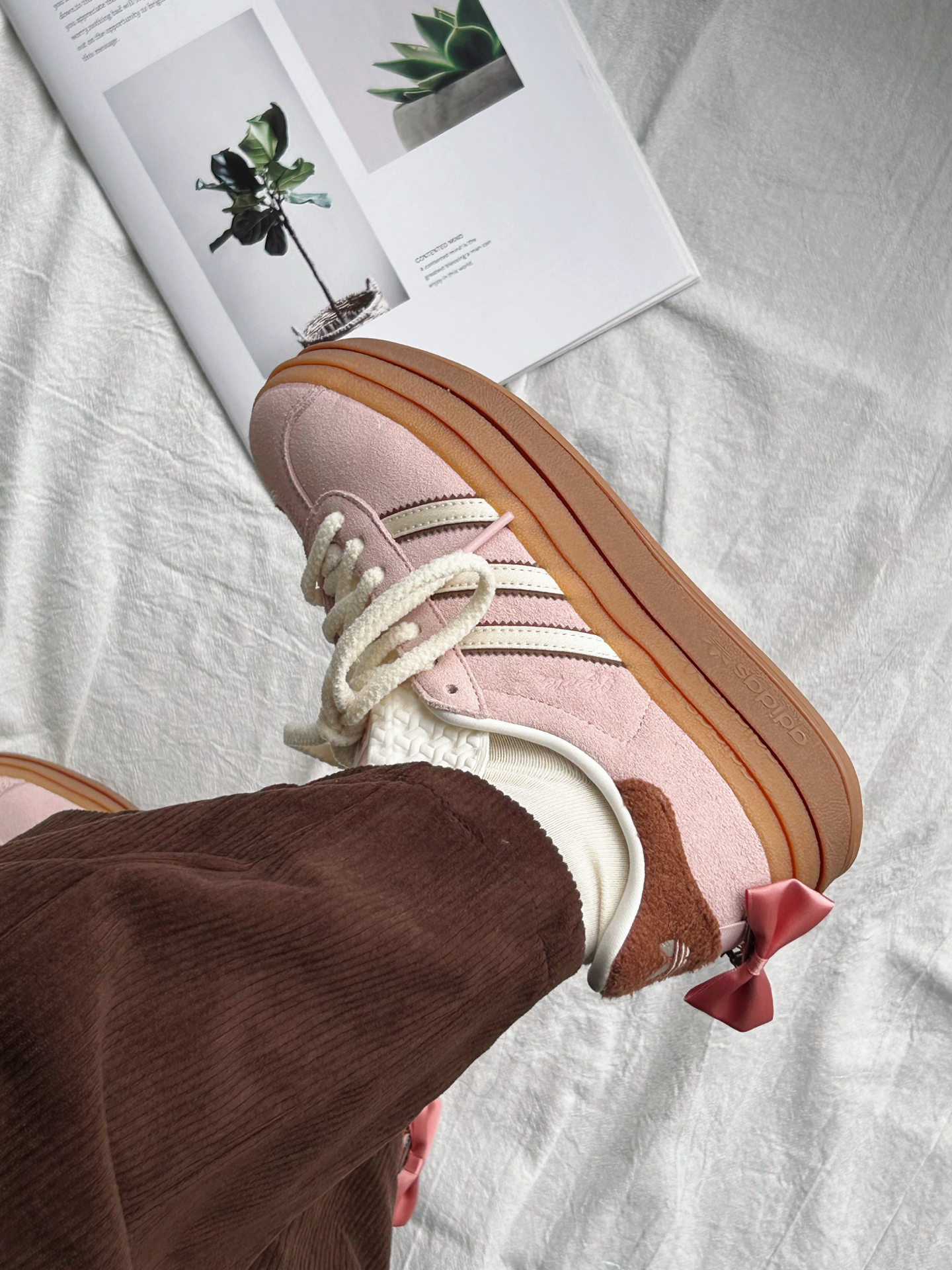 代購-ADIDAS GAZELLE BOLD X 迪士尼 貓兒歷險記瑪麗貓  摩卡櫻花粉 焦糖底  蝴蝶結 厚底增高女鞋