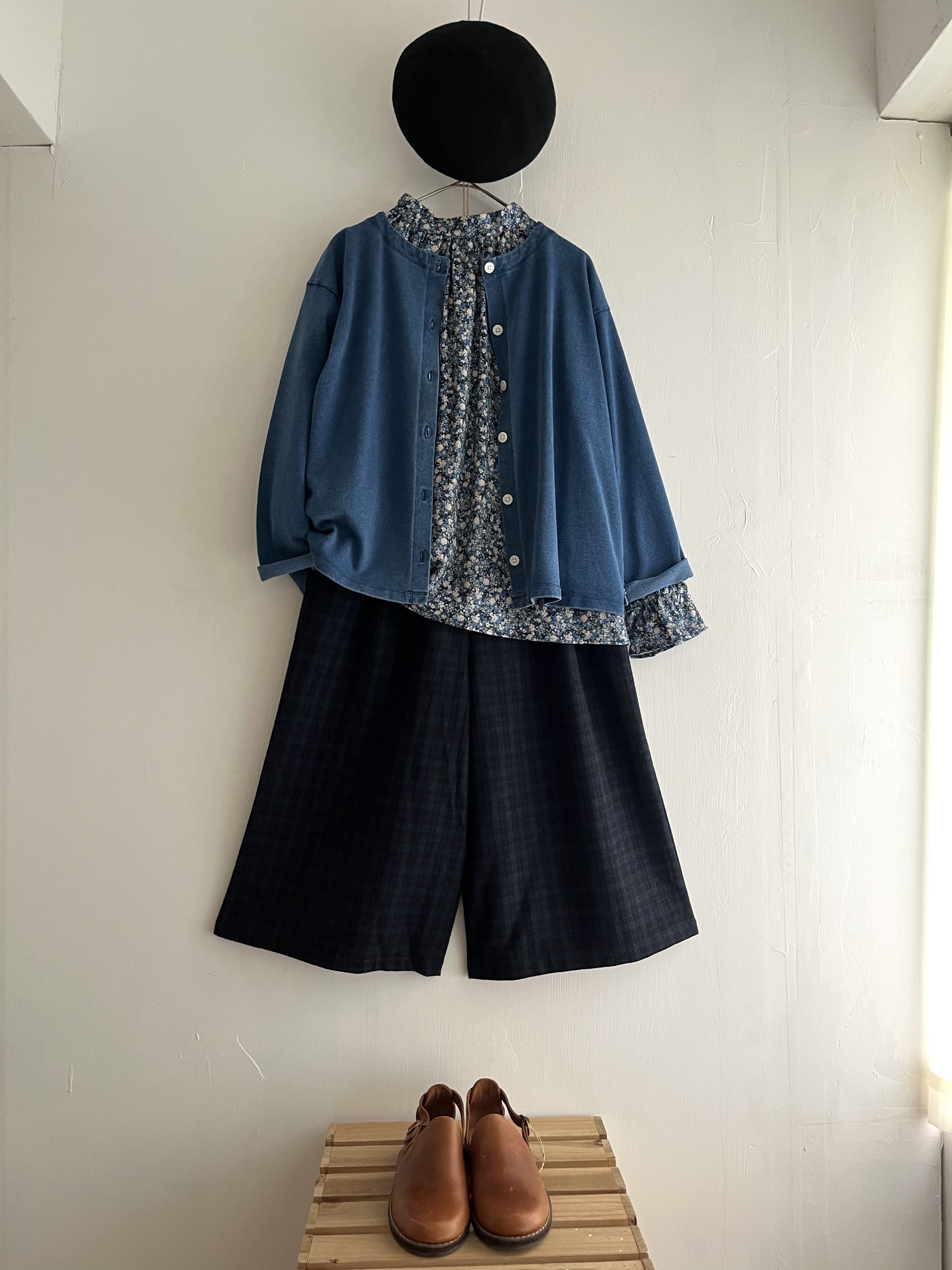 Ferretti藍色格仔半橡筋絨褲