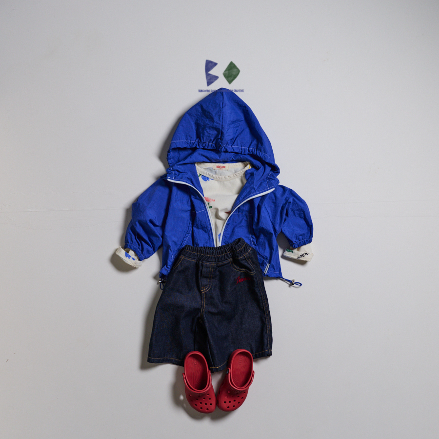 散步足跡連帽夾克