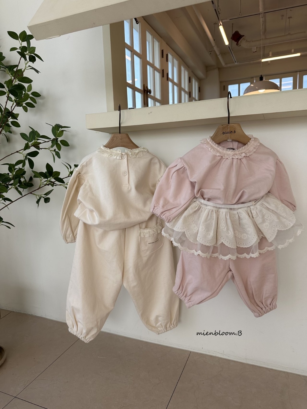 正韓春 Mien 嫩嬰/小童兩色甜美蕾絲領上衣