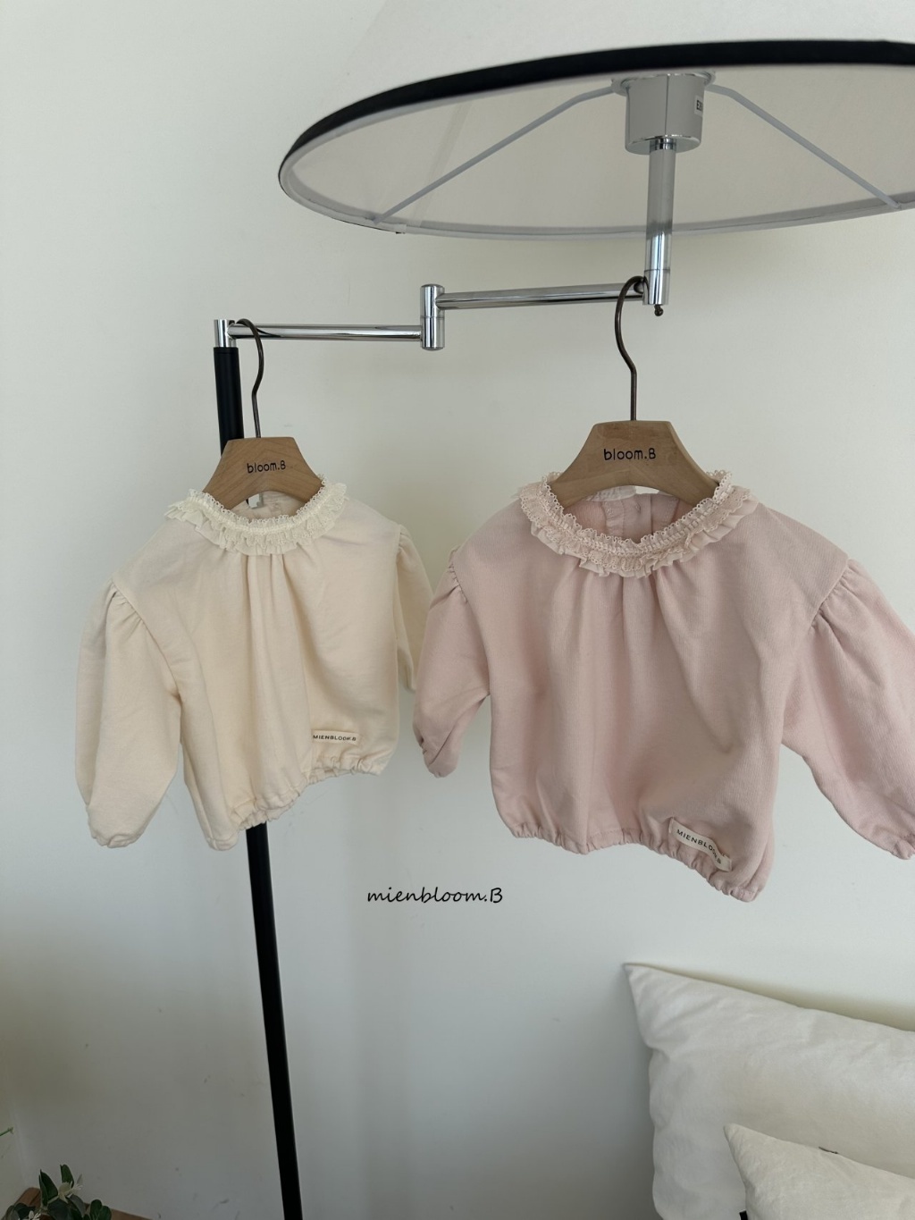 正韓春 Mien 嫩嬰/小童兩色甜美蕾絲領上衣