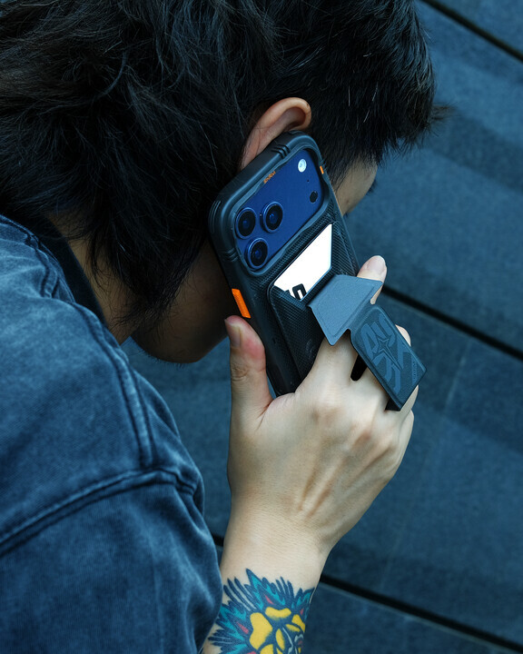 SKINARMA Kado 防濺水磁吸卡套連支架