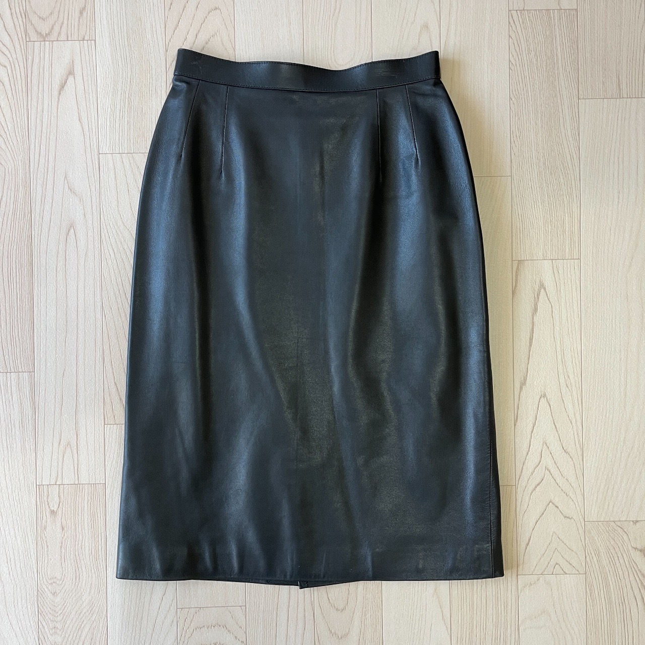 炭灰色仿皮半裙