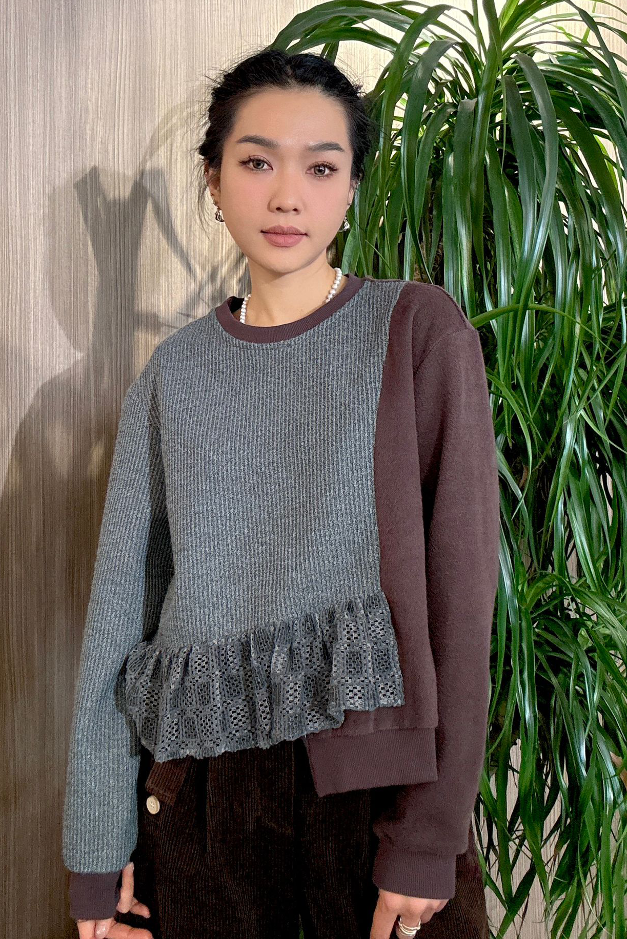 通花荷葉腳拼布衛衣 (現貨款式）