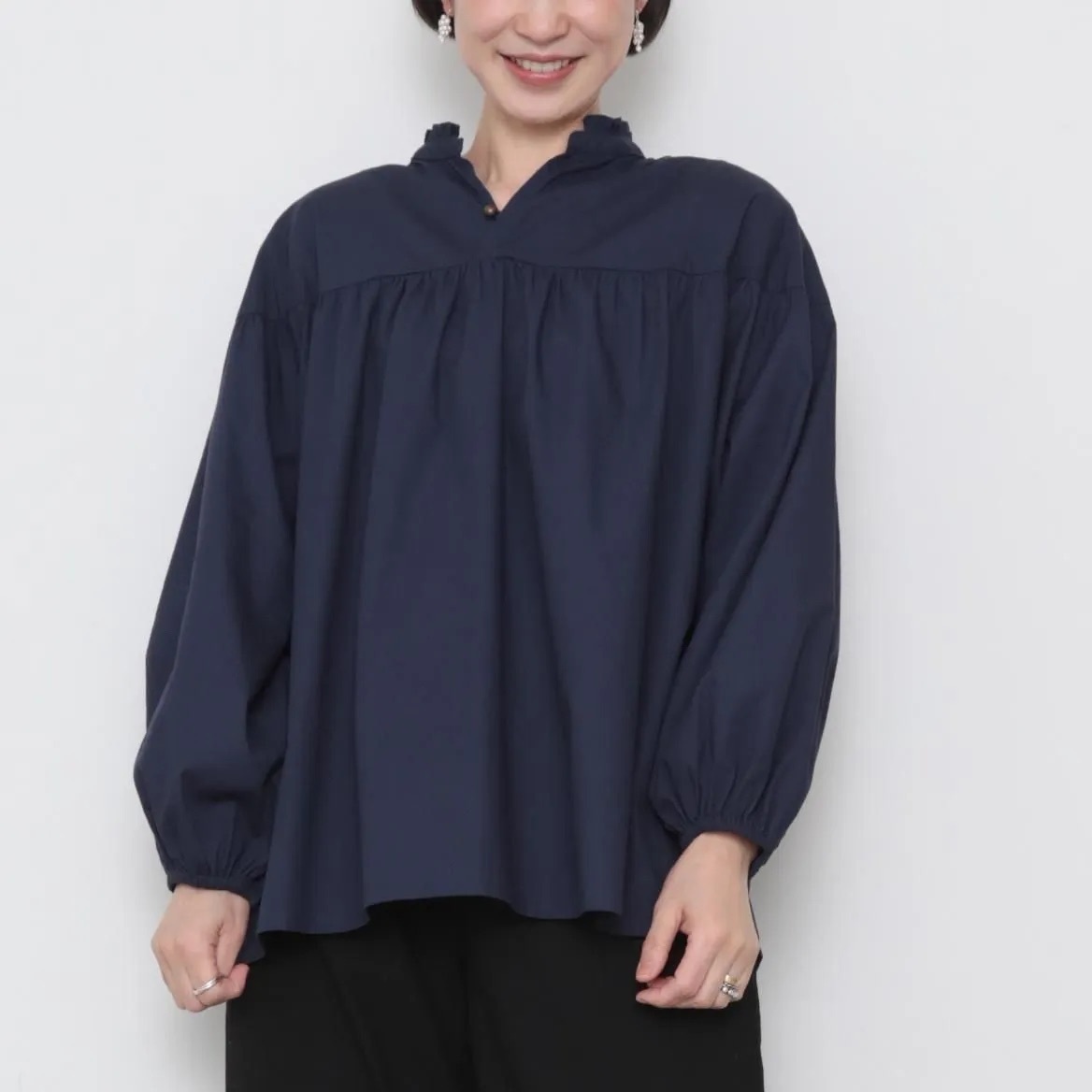 OMAKE.jp 澎袖荷葉領上衣PowaBlouse 深藍