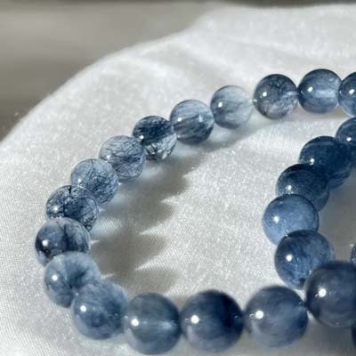 兔毛水晶細節特徵：柔軟髮絲感