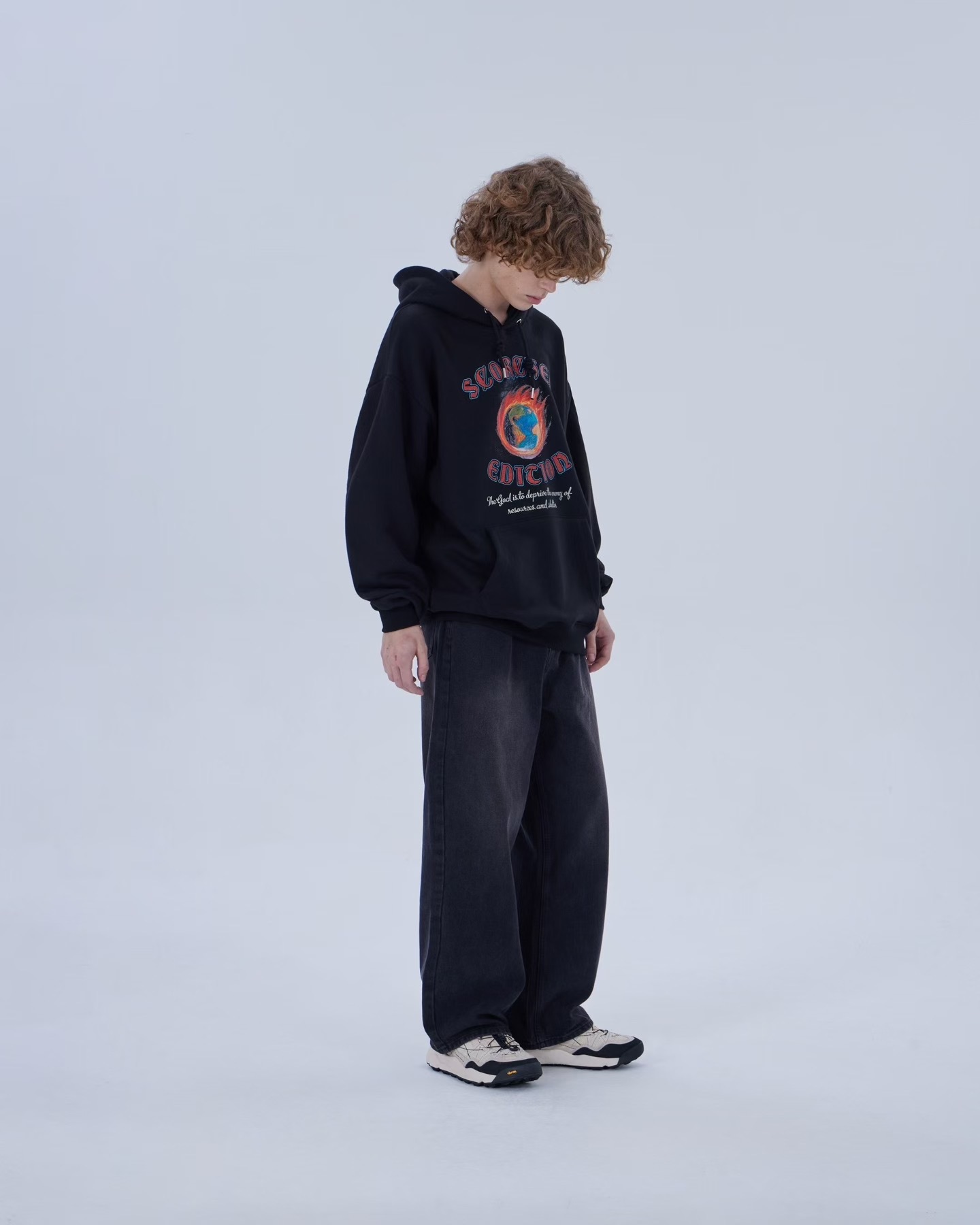 A1DY19 洗水闊身牛仔褲