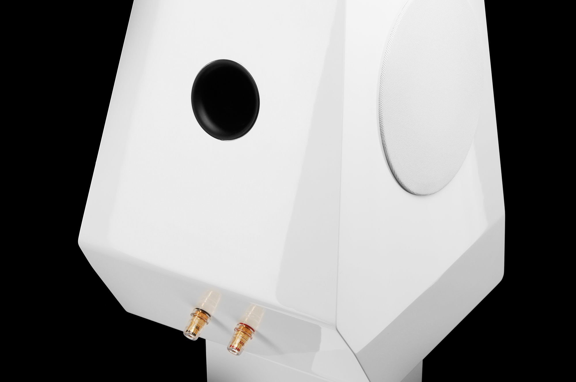 MBL 120 White Detail Back Side