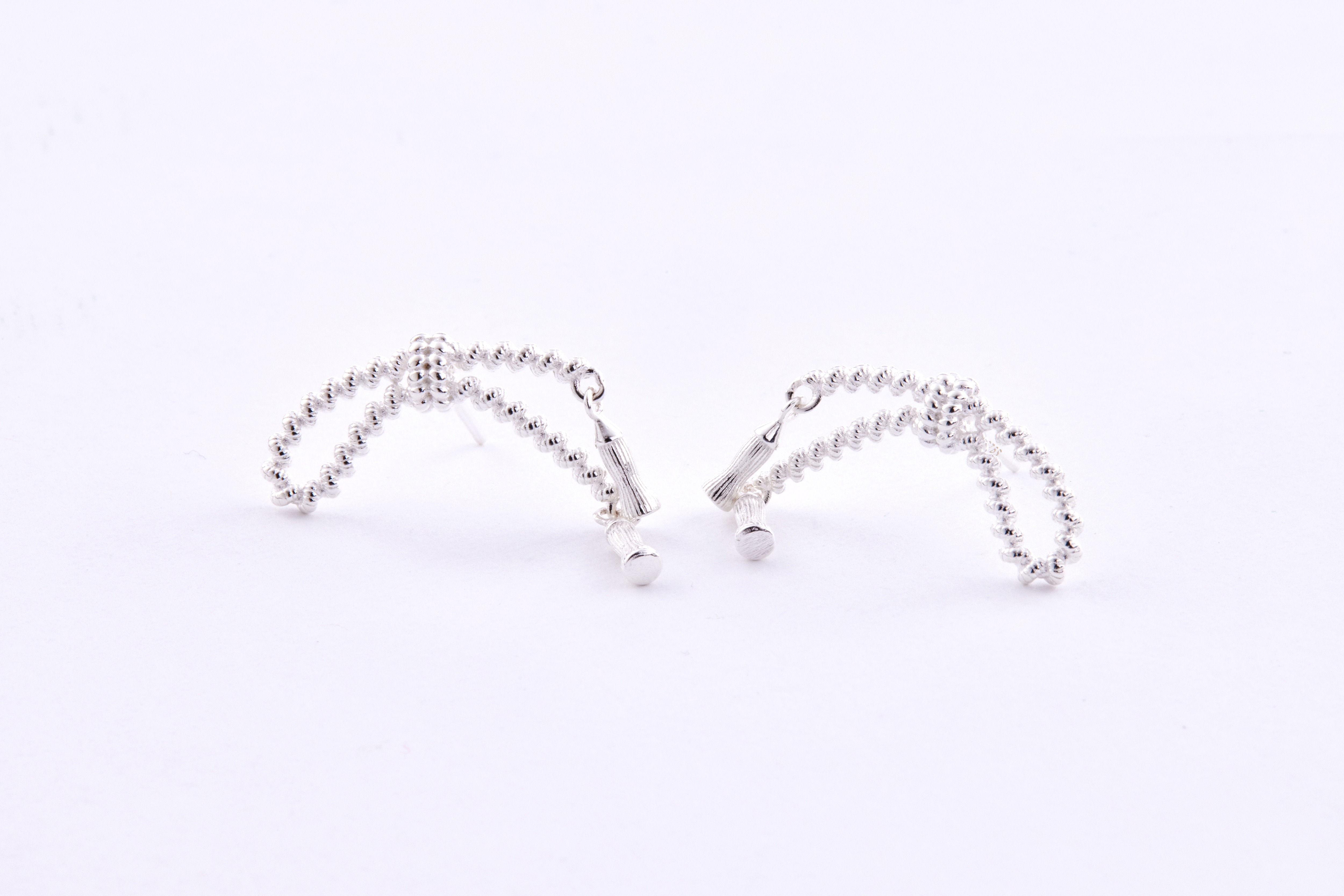 E2702 | 純銀螺旋扭結耳環